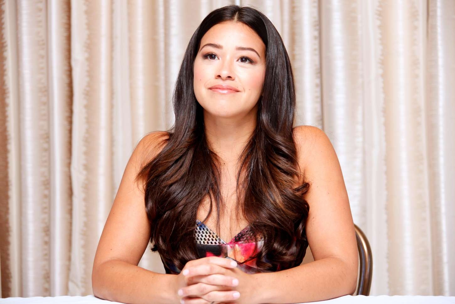 1450x970 Gina Rodriguez - 'Jane the Virgin' Press Conference in Beverly Hills, Desktop