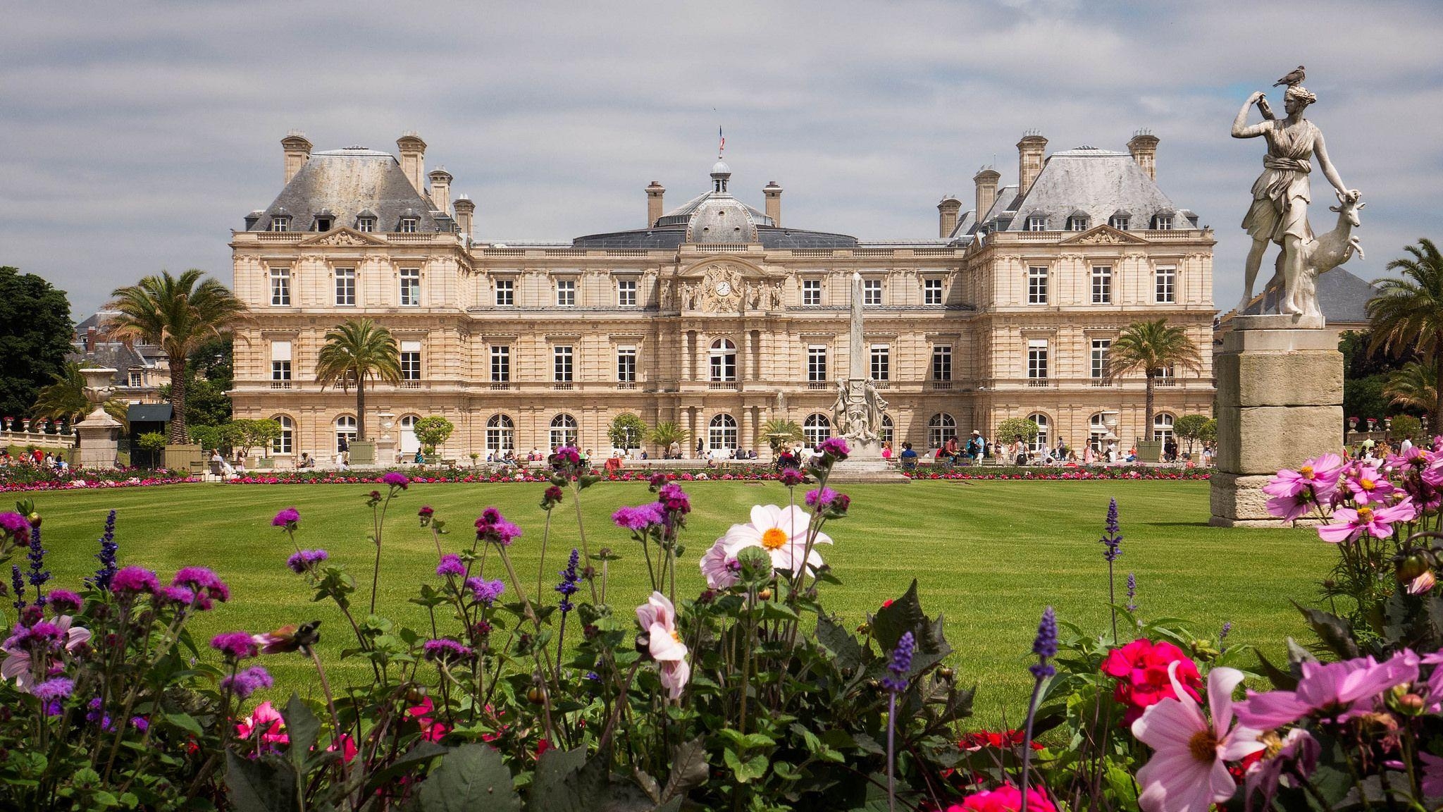 2050x1160 Luxembourg Palace HD Wallpaper, Desktop