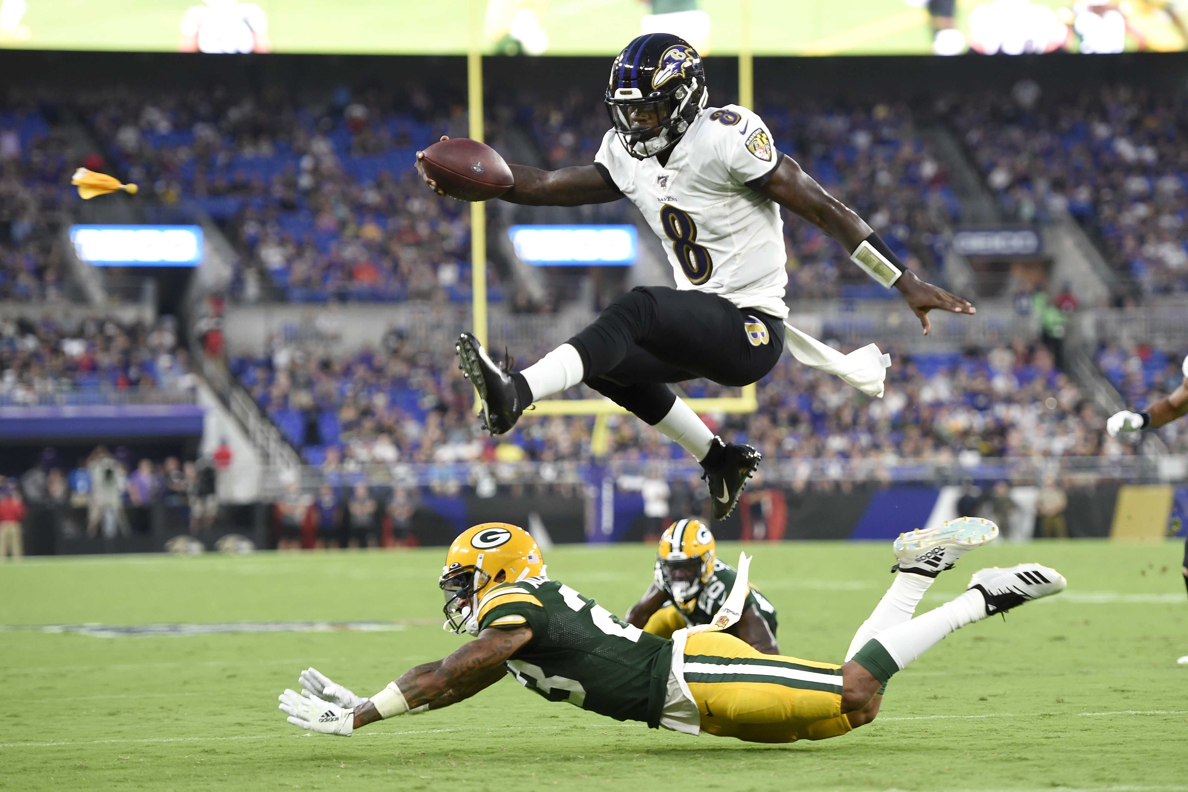 4040x2690 Lamar Jackson recreates famous hurdle over familiar face in preseason game, Desktop