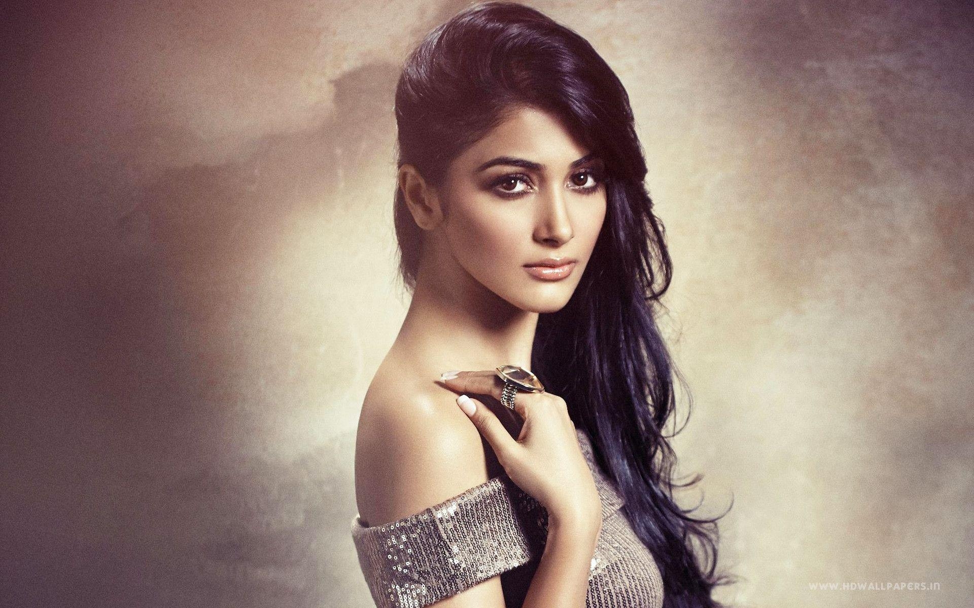 1920x1200 Bollywood Actress Wallpaper, Desktop