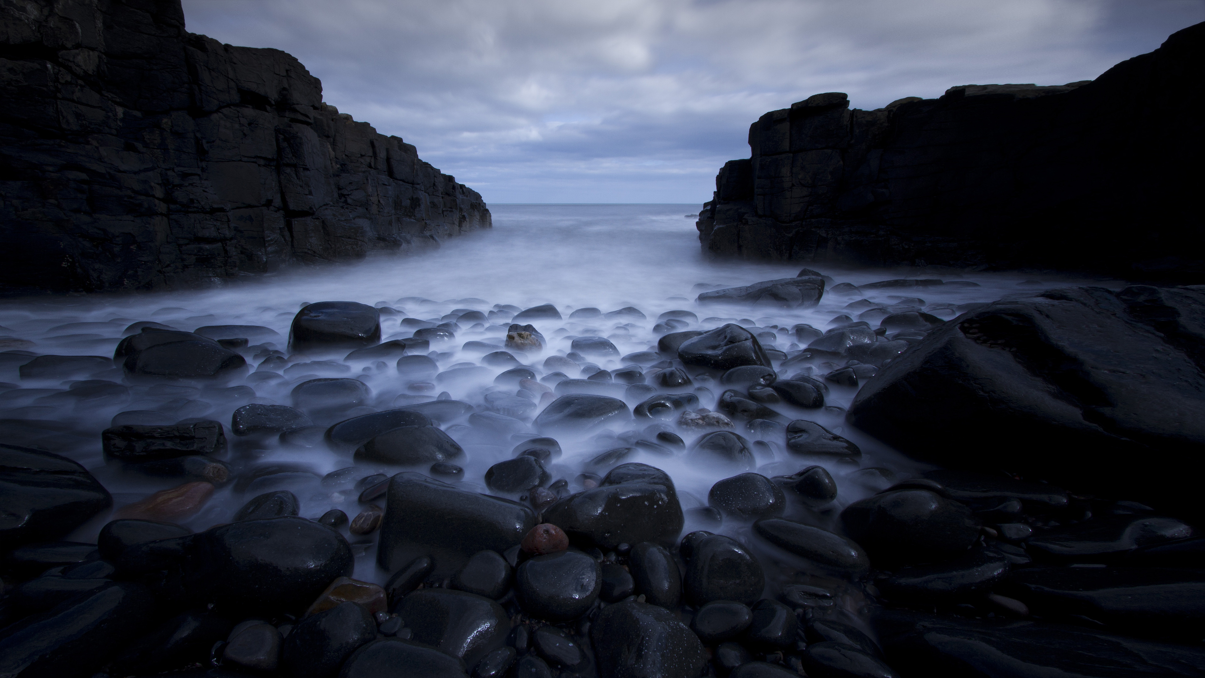 3840x2160 Black Ocean Wallpaper 4K, Desktop