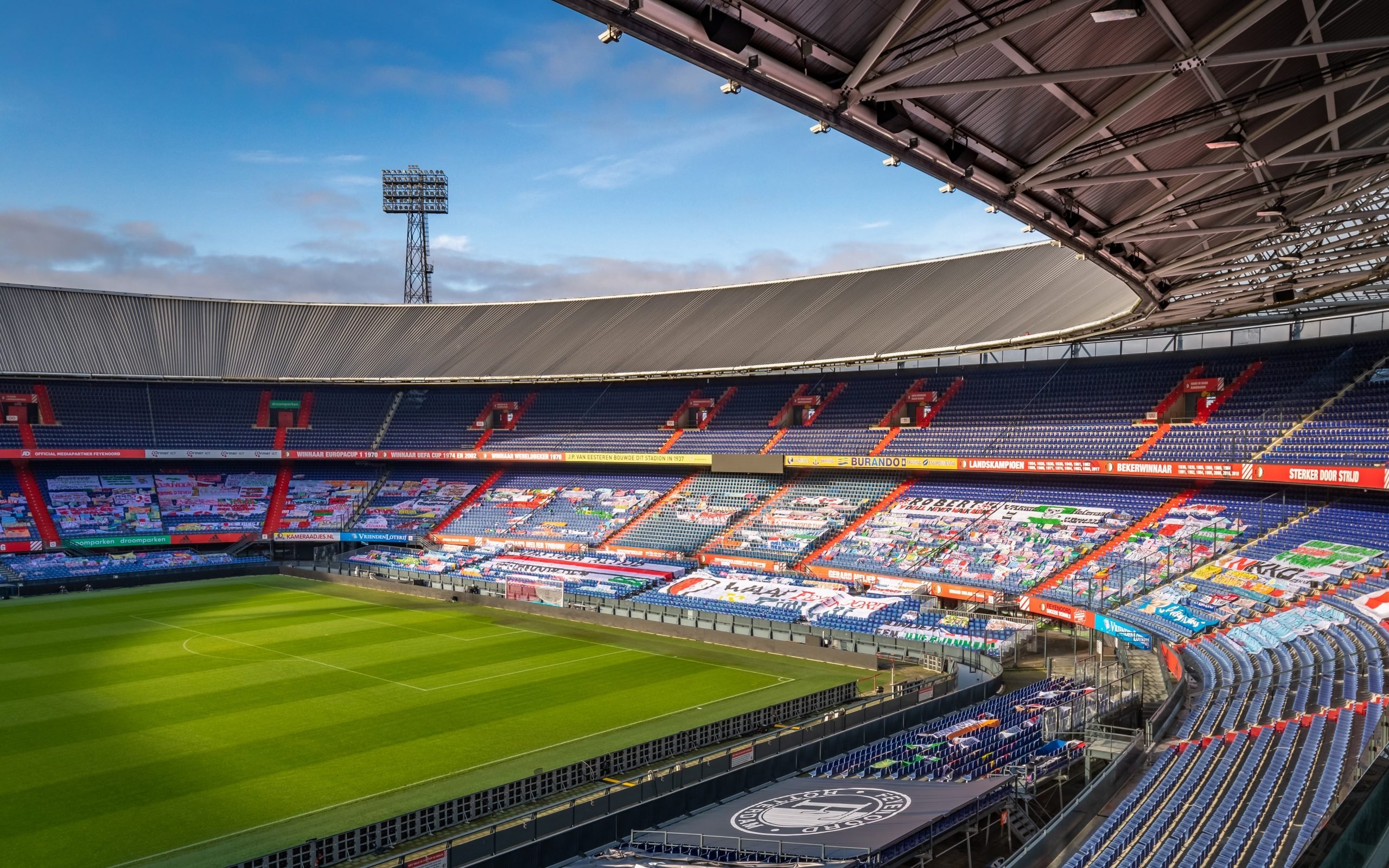 2560x1600 Stadion Feyenoord, Desktop