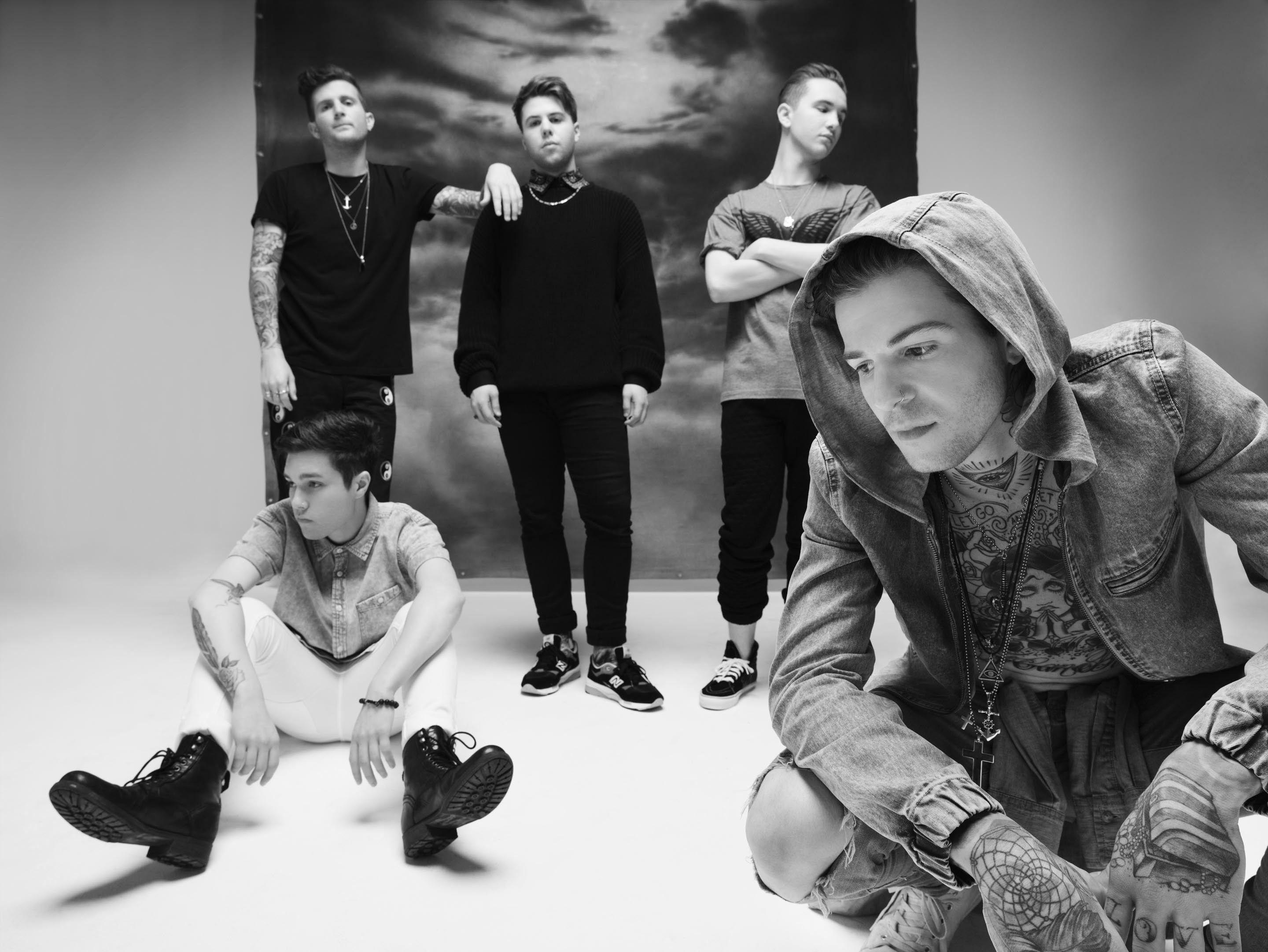 2880x2170 THE NEIGHBOURHOOD on emaze, Desktop