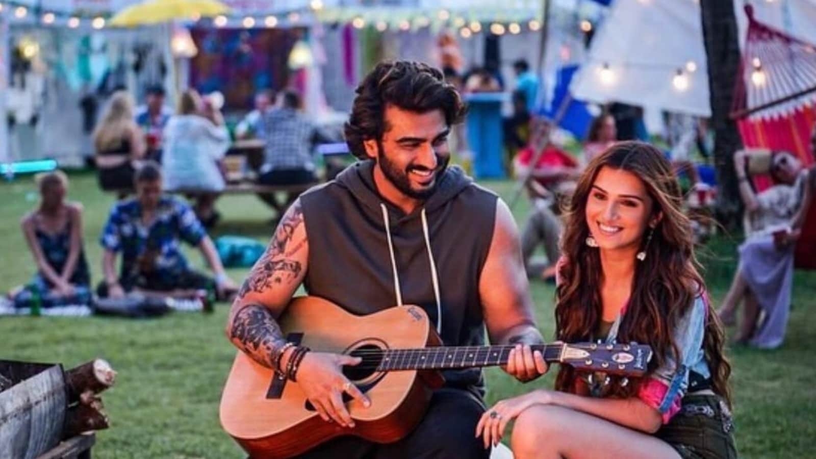 1600x900 Arjun Kapoor and Tara Sutaria's 5 adorable picture from Ek Villain Returns, Desktop