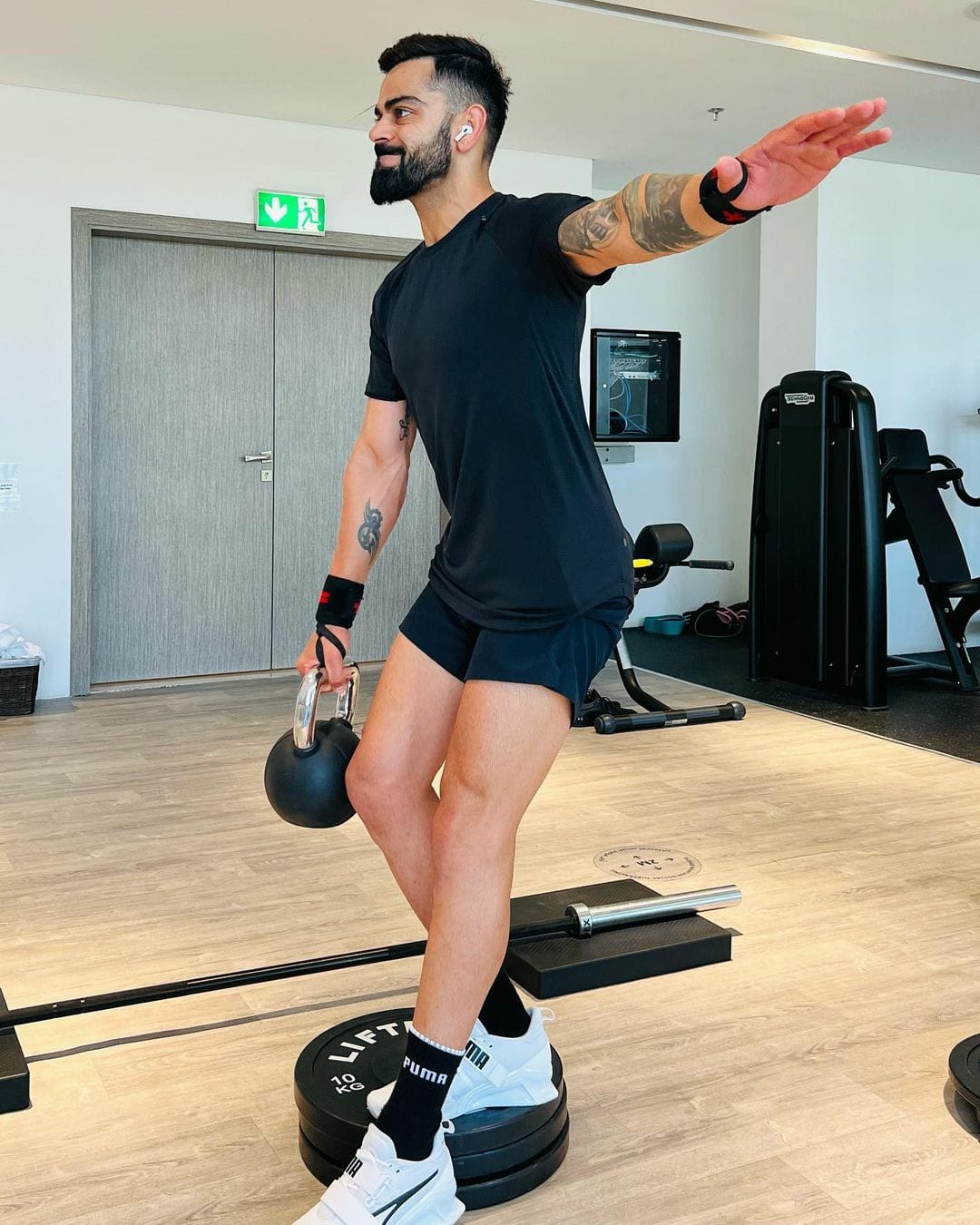 1080x1350 Asia Cup 2022: Virat Kohli Sweats It Out In Gym Ahead Of Hong Kong Game, Shared Pics Ind Vs HK, Phone