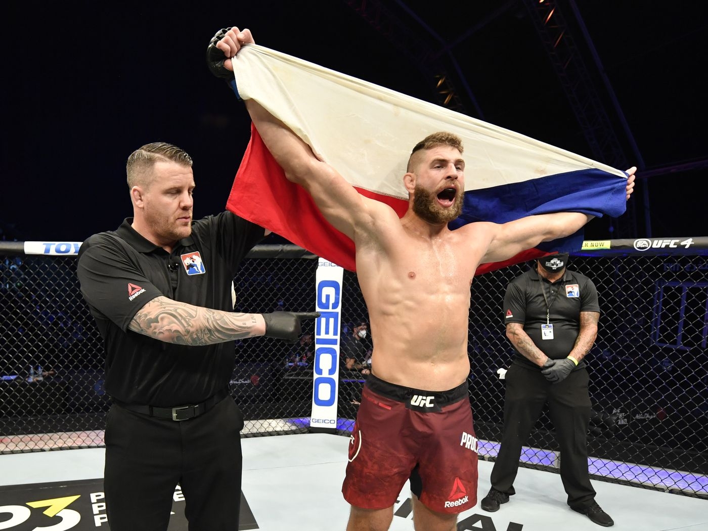 1400x1050 UFC Vegas 25's Jiri Prochazka, Desktop