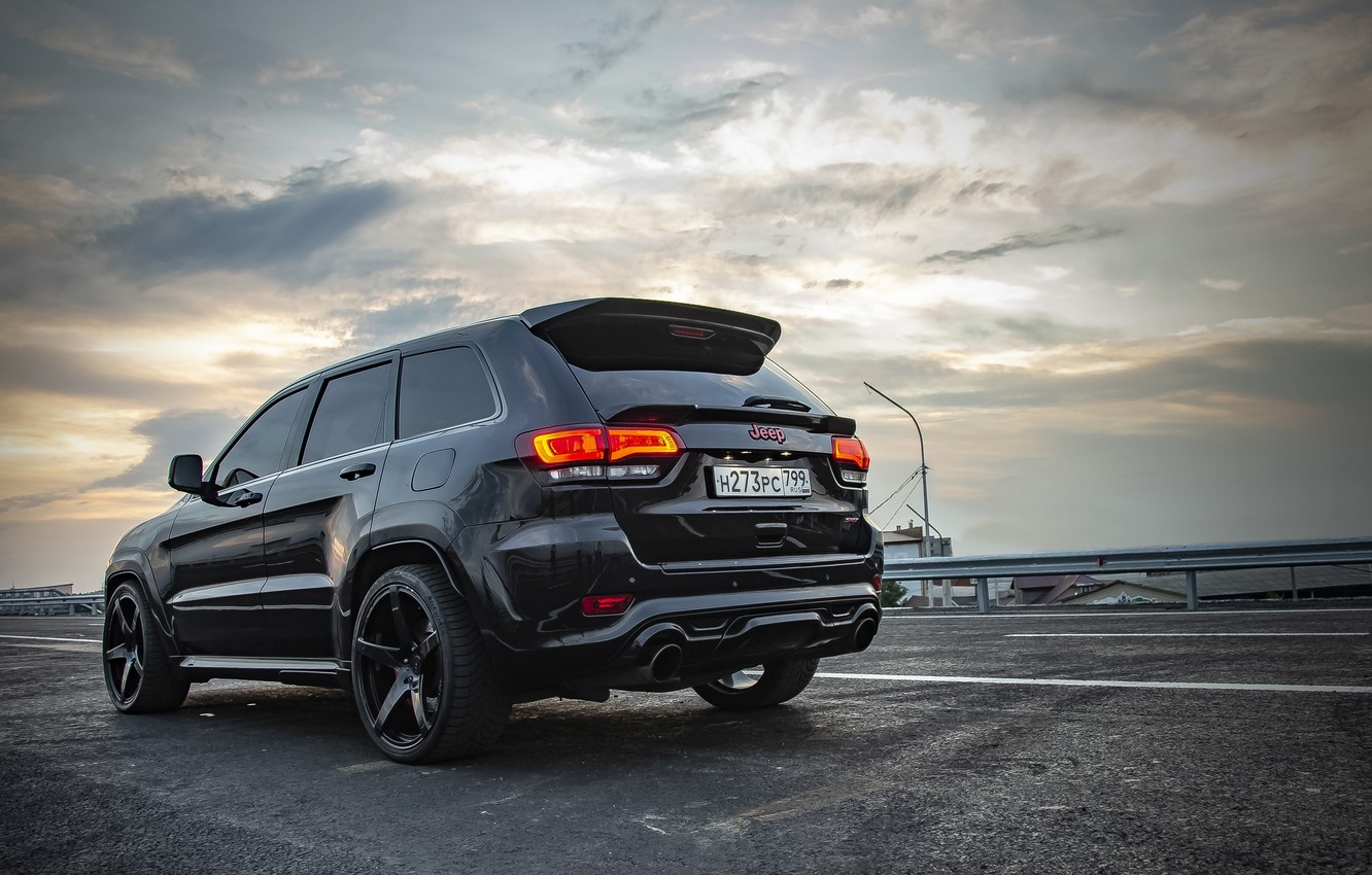 1340x850 Wallpaper road, sunset, srt, road, srt jeep, jeep grand cherokee, jeeper, jeep srt, ingushetia, Ingushetia, Nazran, nazran, high, Magas, trackhawk image for desktop, section jeep, Desktop