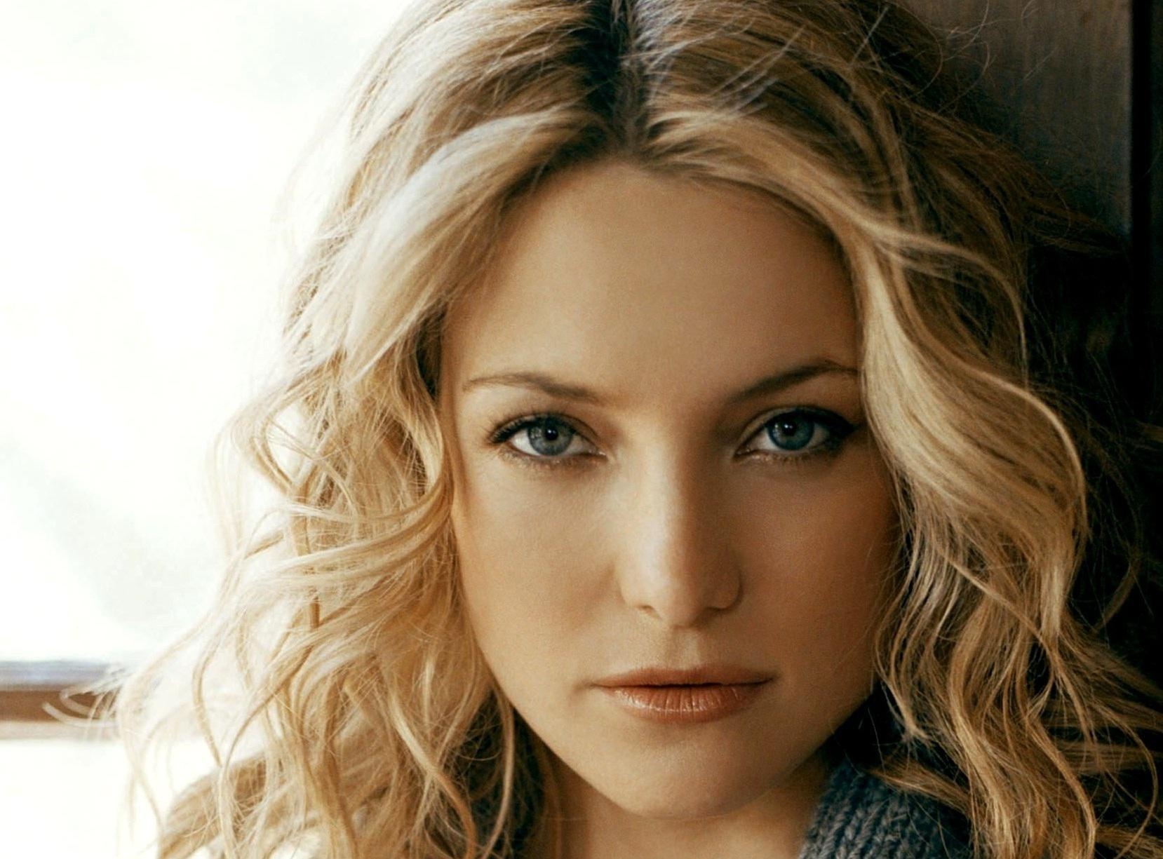 1660x1230 Kate Hudson Wallpaper High Quality, Desktop