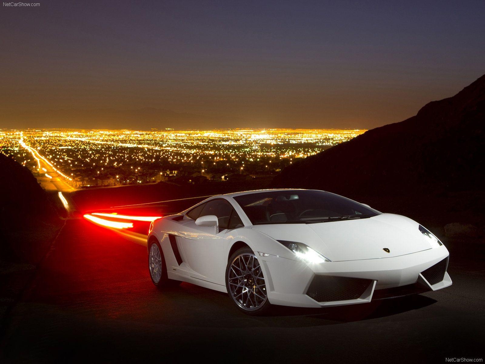 1600x1200 Lamborghini Best Car Wallpaper, Desktop