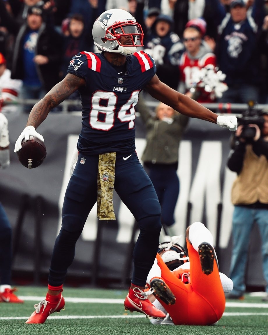 920x1150 PFF NE Patriots Bourne averaged 6.7 yards gained AFTER the catch last season, sixth highest among all WR's, Phone