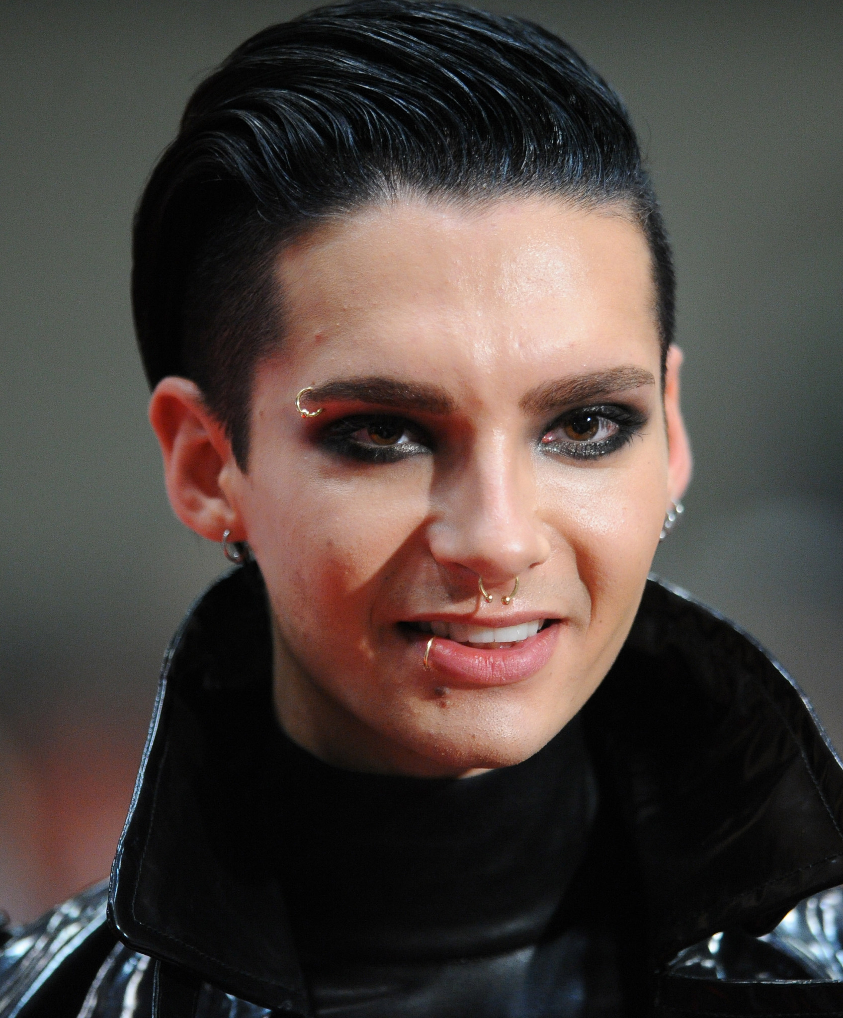 1700x2050 Bill Kaulitz Photo, Phone