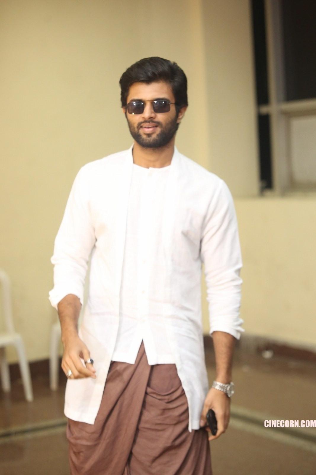 1070x1600 Vijay Deverakonda Latest Photo From Geetha Govindam Success Meet, Phone