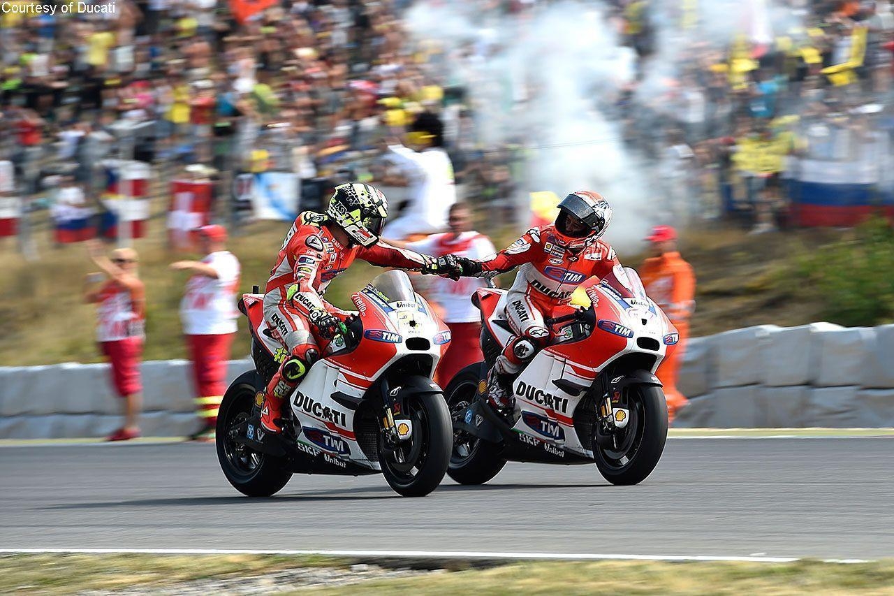 1280x860 MotoGP Brno Photo 2015, Desktop