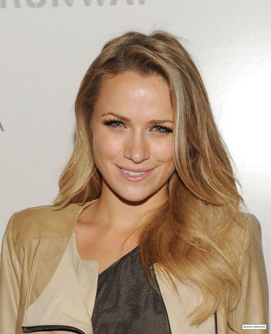 940x1160 Pix For > Shantel Vansanten Photo Shoot, Phone