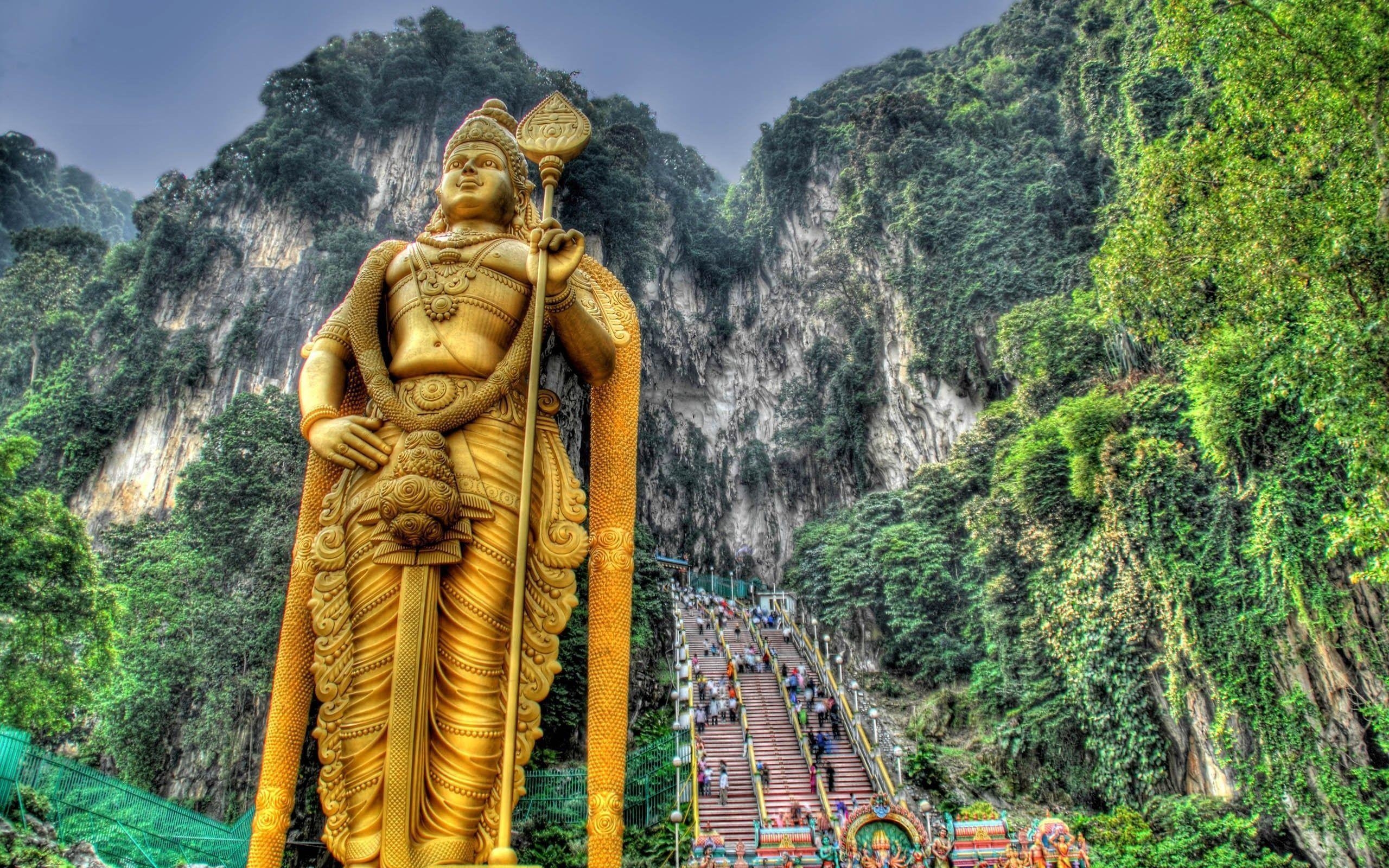 2560x1600 Lord Murugan Statue Malaysia Wallpaper, Desktop