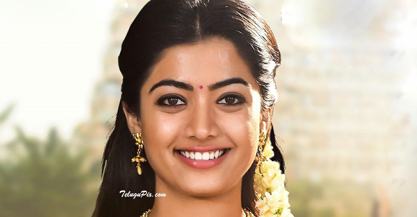 1460x760 Rashmika Mandanna in From Geetha Govindam Movie HD Photo Pics Stills, Desktop