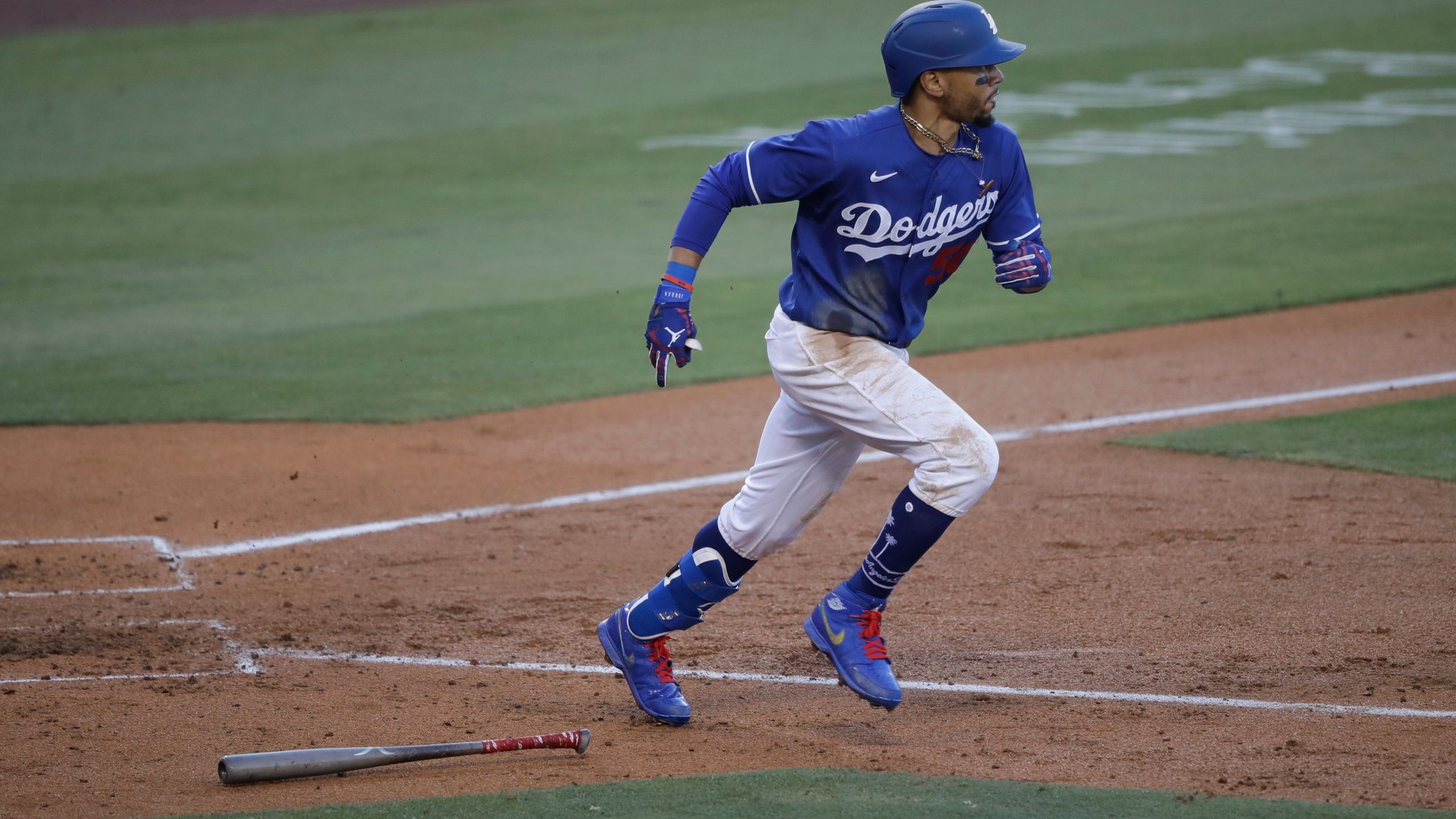 2560x1440 Betts will not receive all money from Dodgers until 2044, Desktop