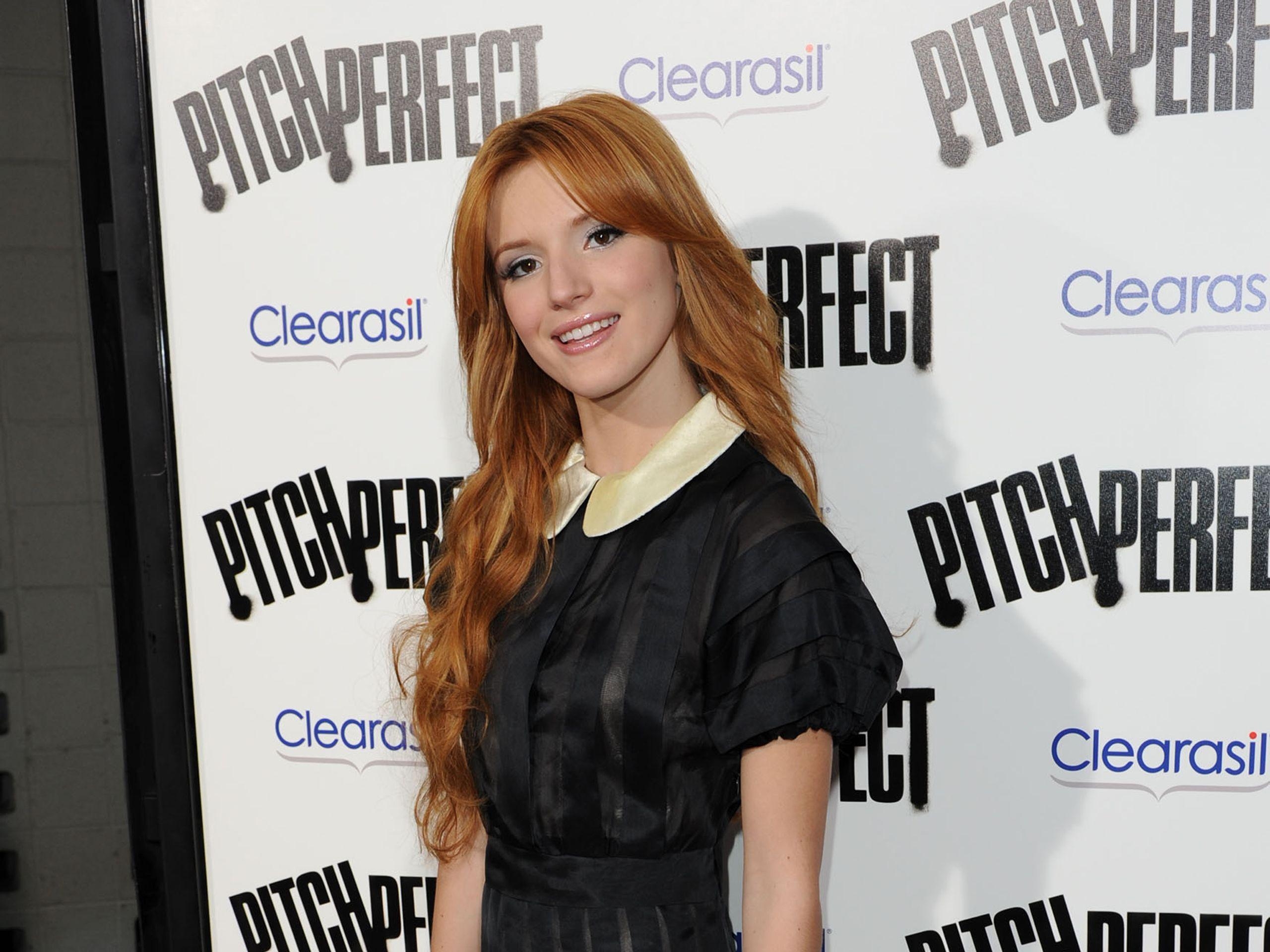 2560x1920 Bella Thorne Pitch Perfect Hollywood Premiere In Los Angeles, Desktop