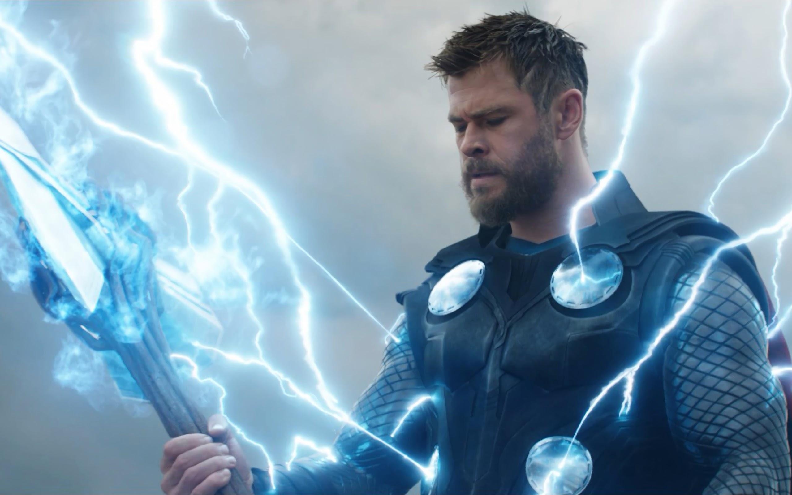 2560x1600 Avengers: Endgame, Thor, Stormbreaker, Hammer, 4K, Wallpaper, Desktop