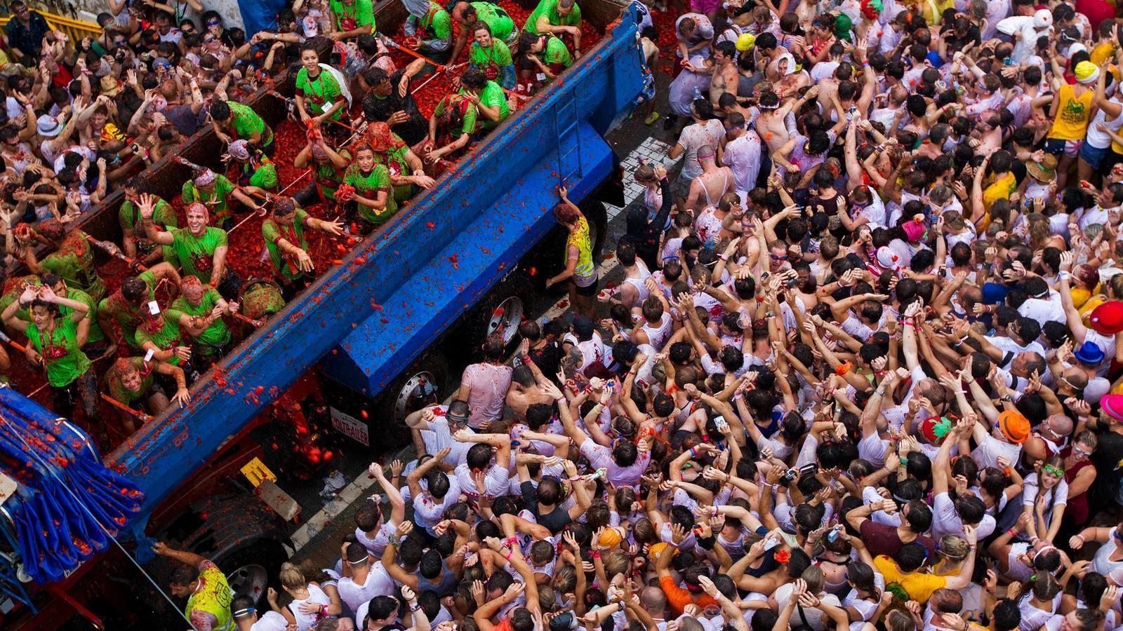 1600x900 La Tomatina Festival in Spain, Europe, Desktop