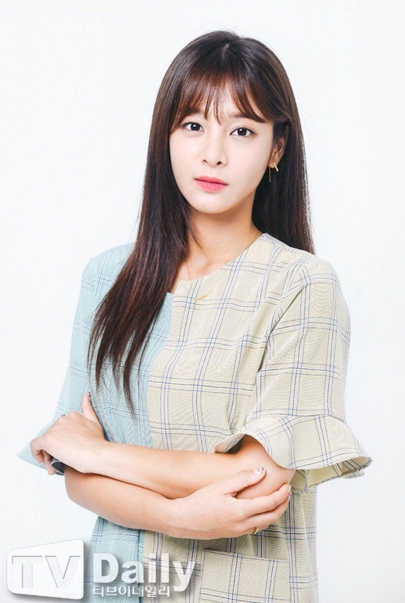 810x1200 김세정 SE JEONG [TRANS] Seol In Ah Namjoo, Phone