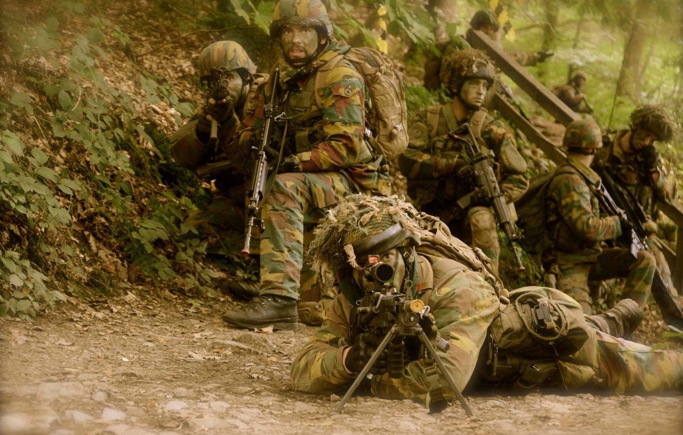 1340x850 Wallpaper weapons, soldiers, Belgian Para Commandos image, Desktop