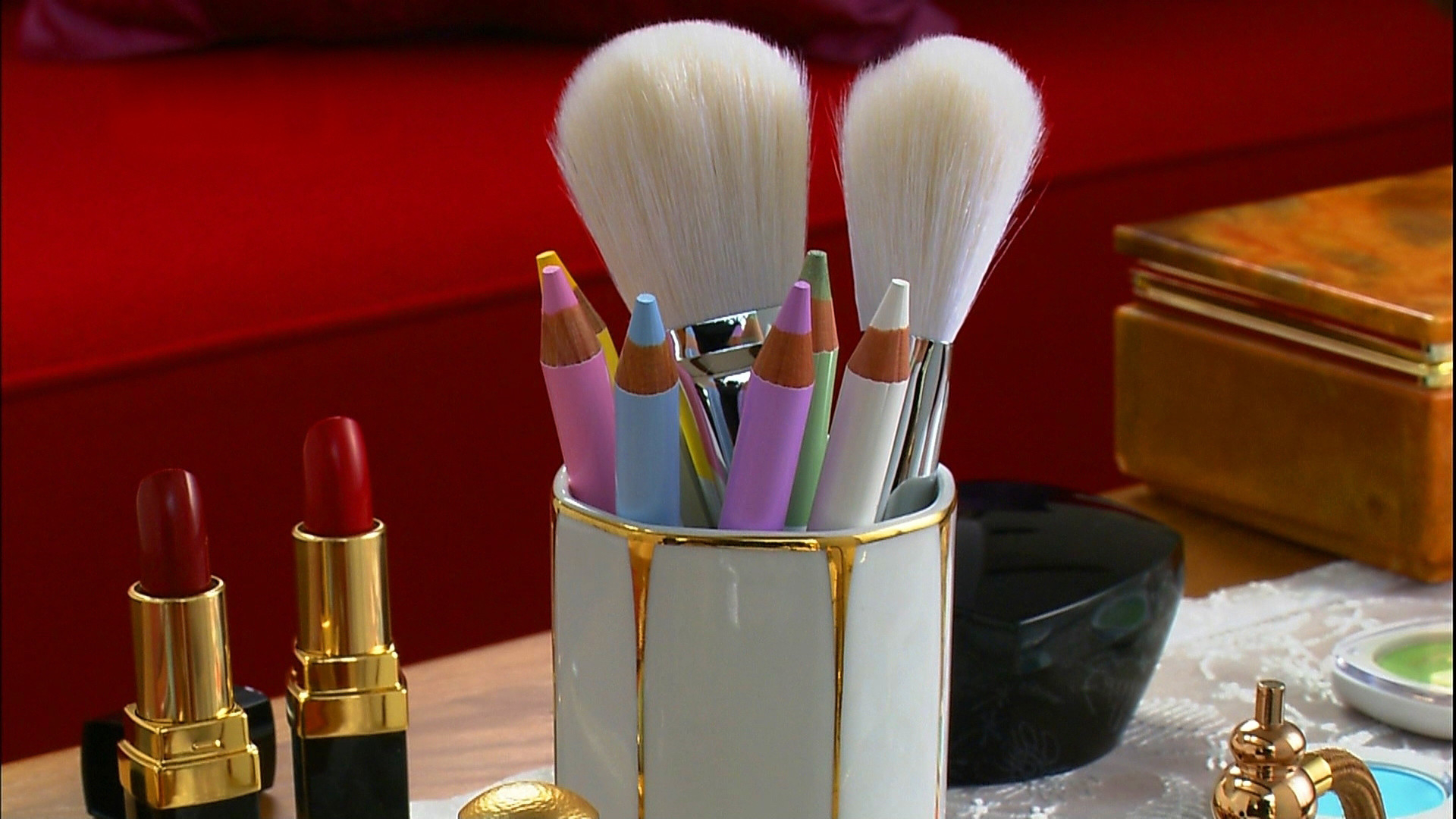 1920x1080 makeup, brush, pencil, lipstick, color, Desktop