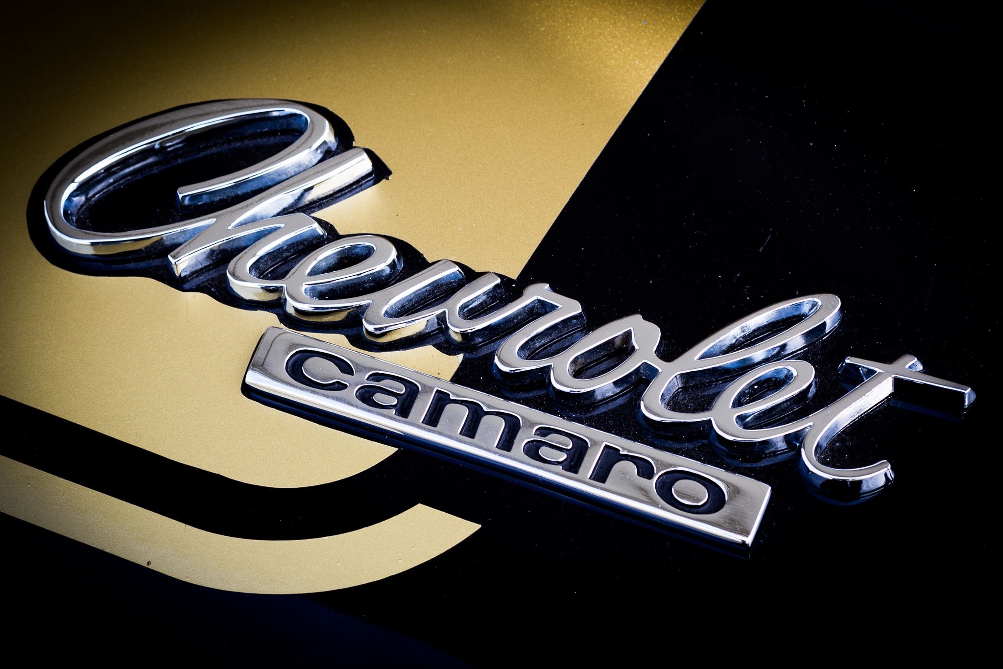 2050x1370 Picture Chevrolet Logo Emblem Camaro Cars Closeup, Desktop