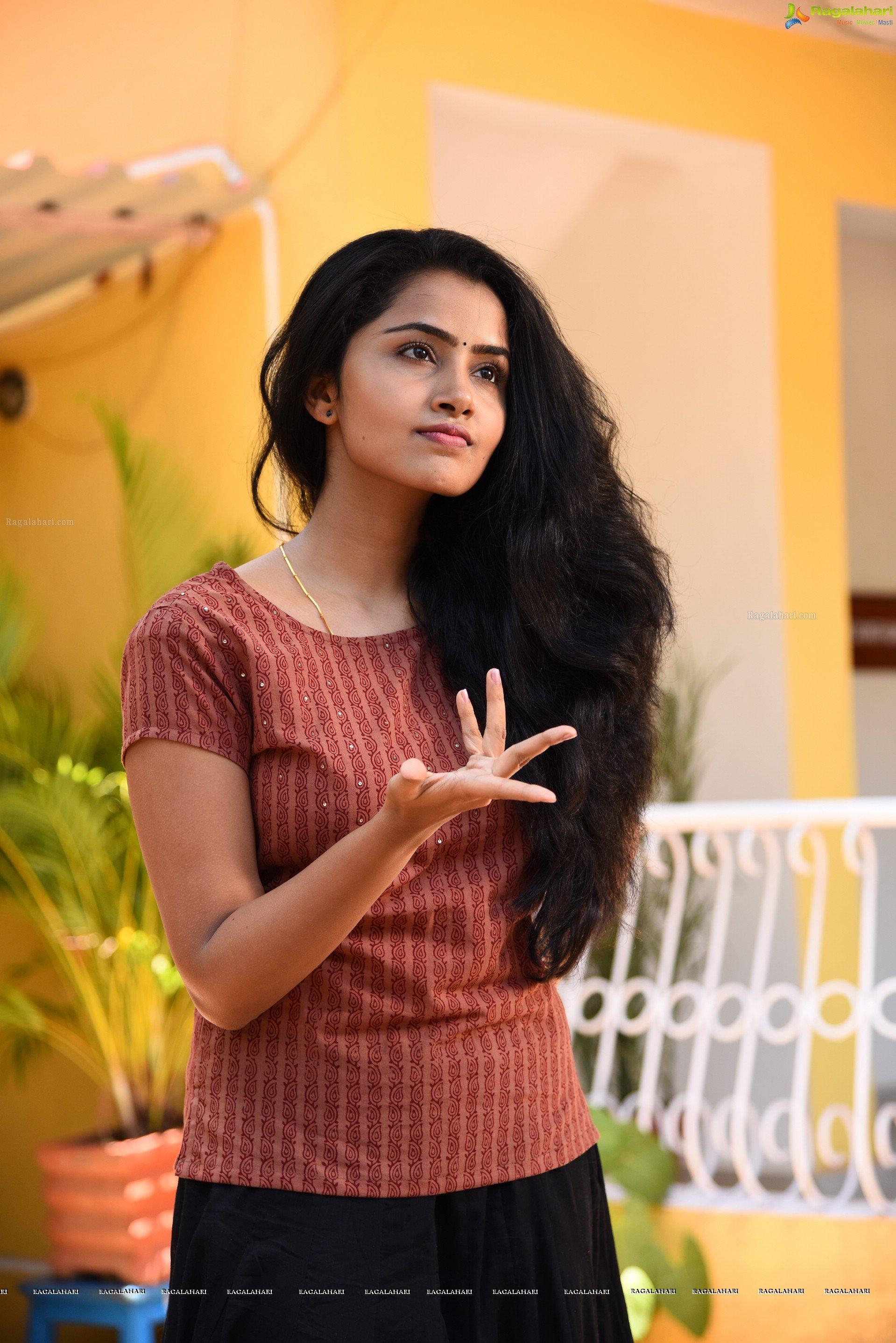 1920x2880 Anupama Parameswaran (High Definition) Image 116. Tollywood Actress, Phone