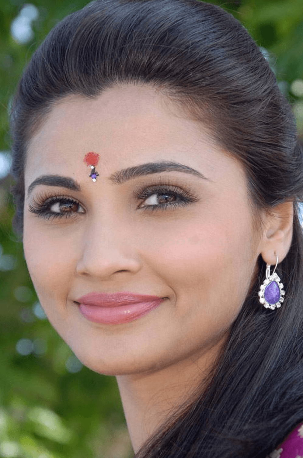 1000x1510 South Indian Actress Wallpaper: South Indian Actress Daisy Shah HD, Phone