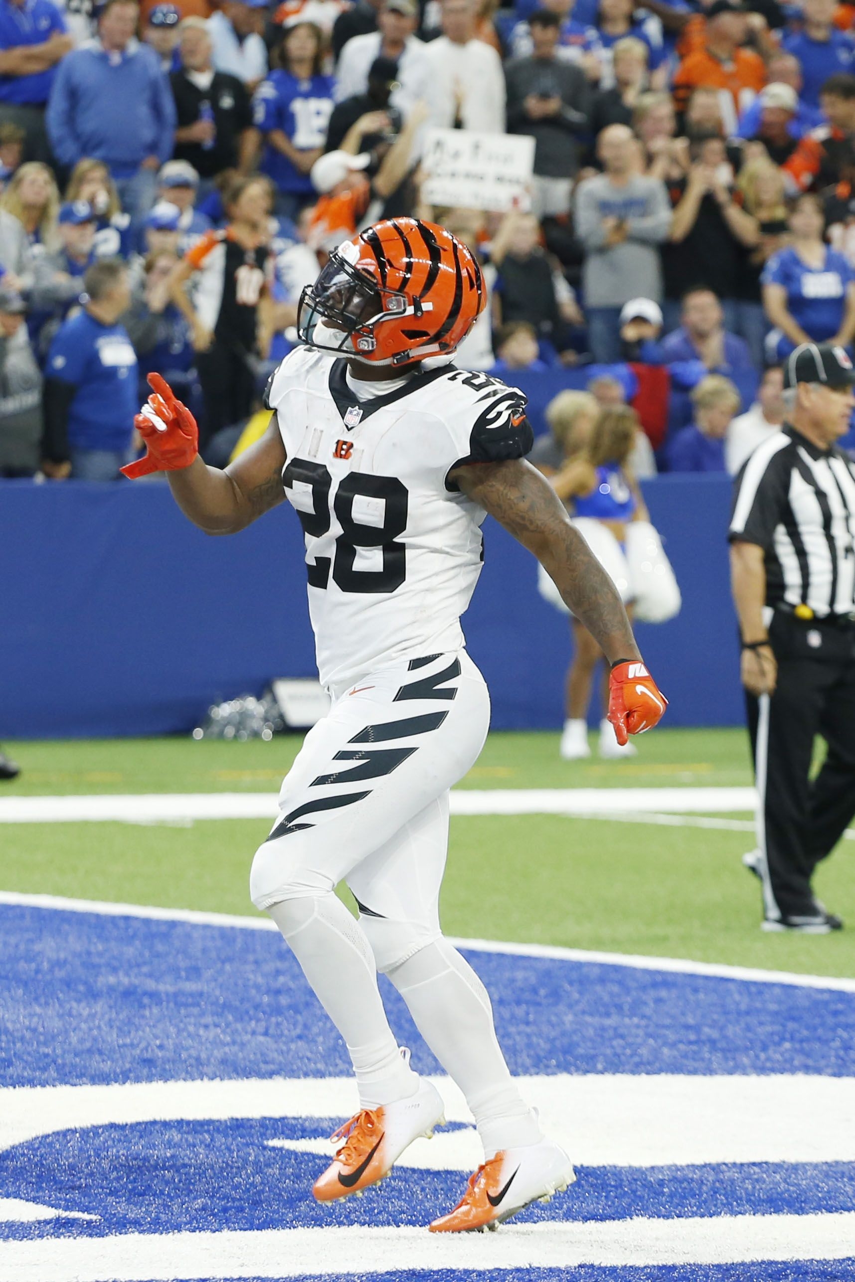 1720x2580 Bengals Hope To Extend Joe Mixon, Phone