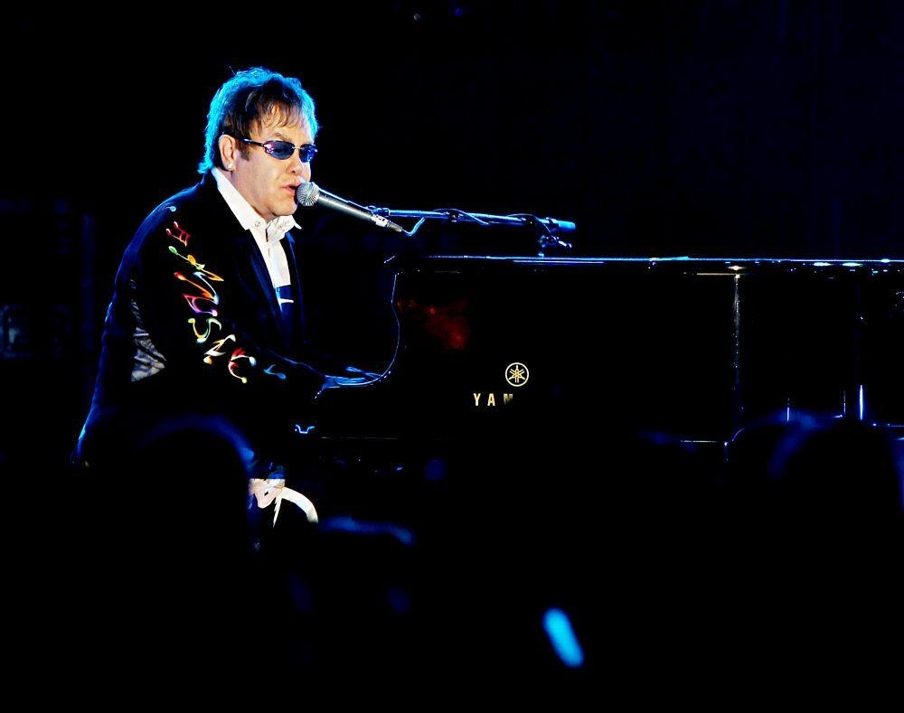 1000x790 Elton John, Desktop