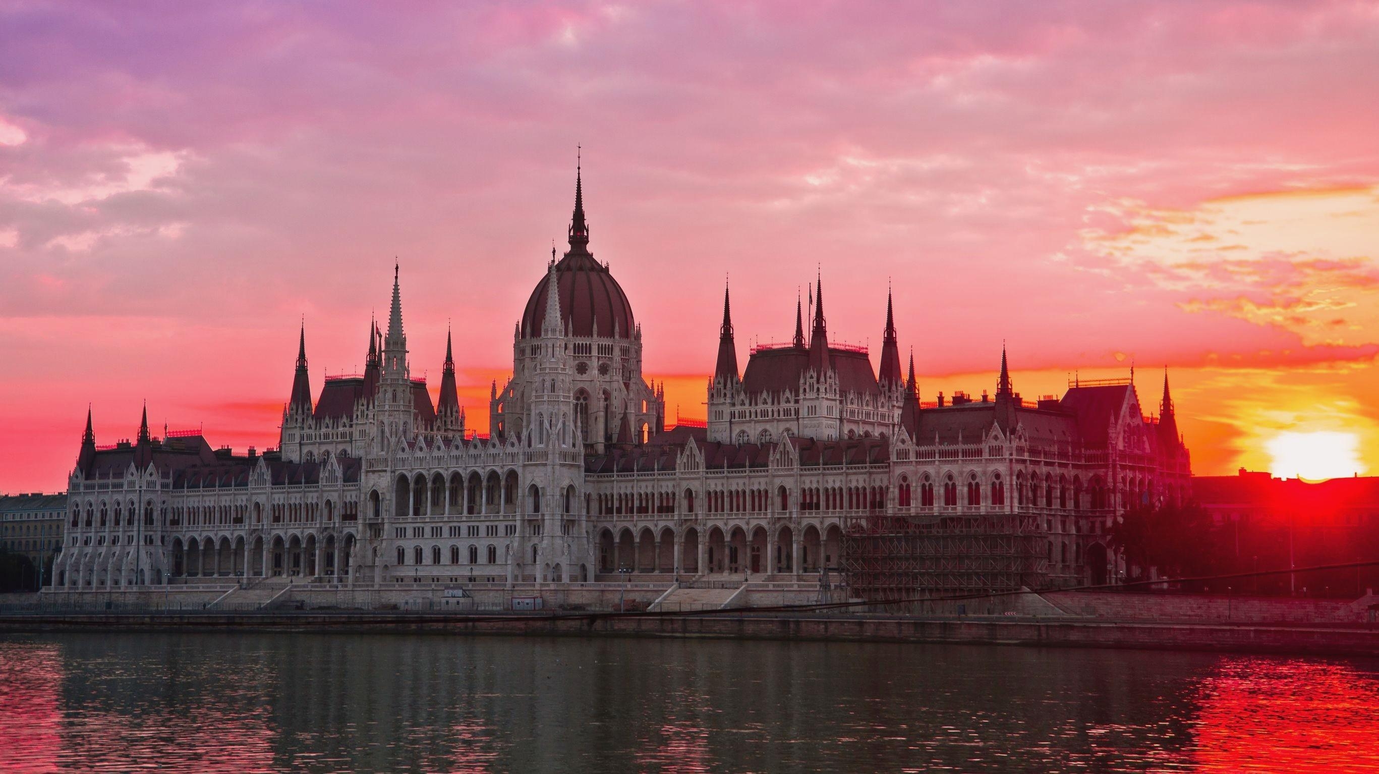 2740x1540 Budapest Wallpaper HD Download, Desktop