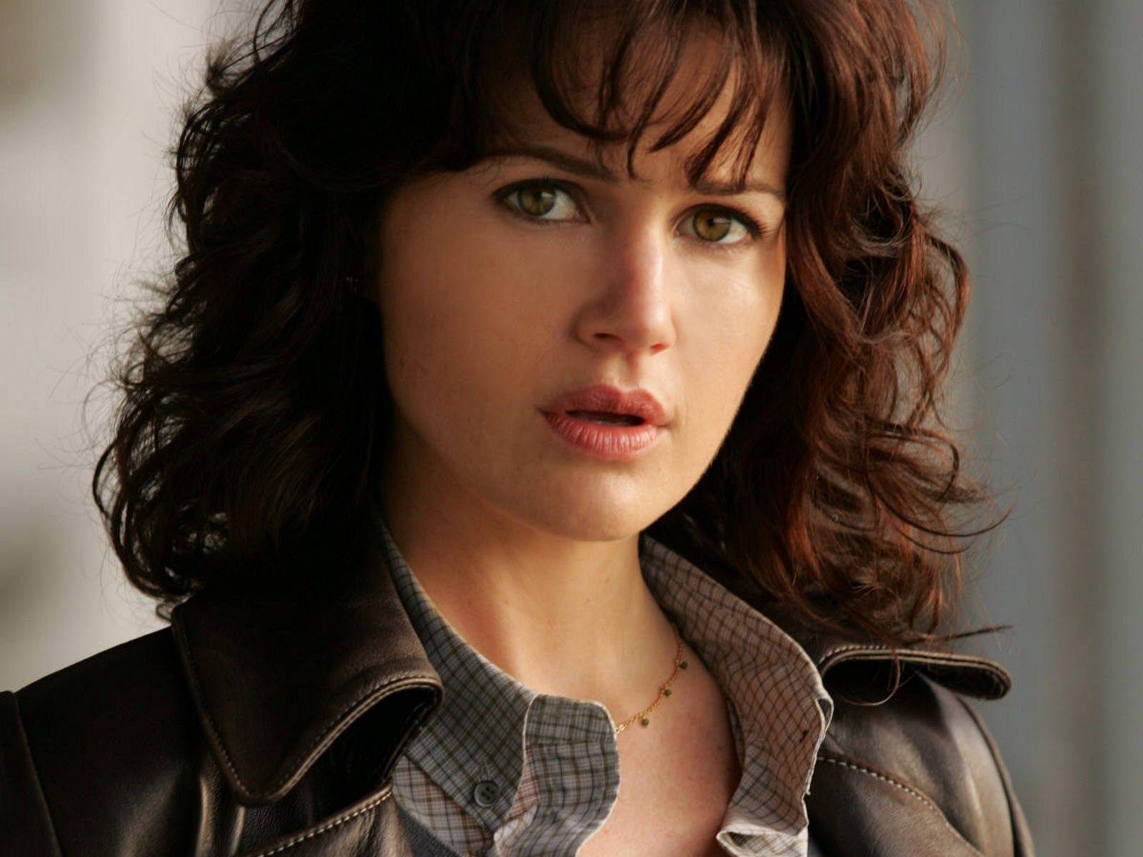 1600x1200 Awesome Carla Gugino Image, Rosa Turner 2017 03 28, Desktop