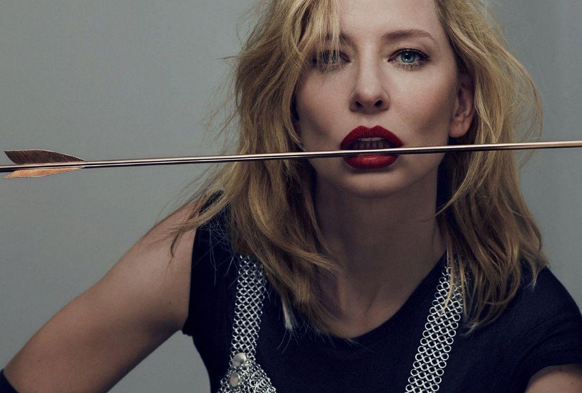 1180x800 Cate Blanchett Beach, Desktop