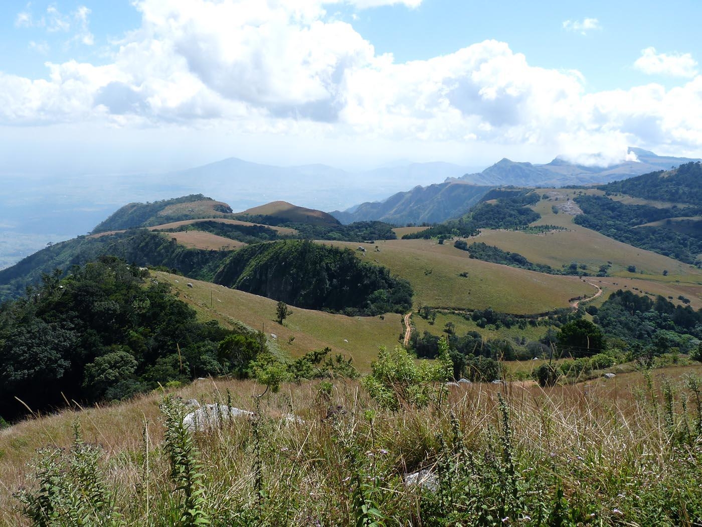 1400x1050 Exploring Zomba safari tours. Tour operator Malawi, Desktop