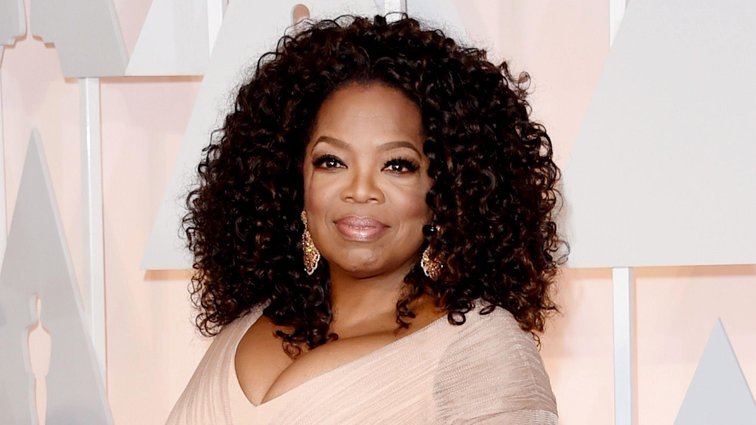 2500x1410 Oprah Winfrey Wallpaper High Quality, Desktop