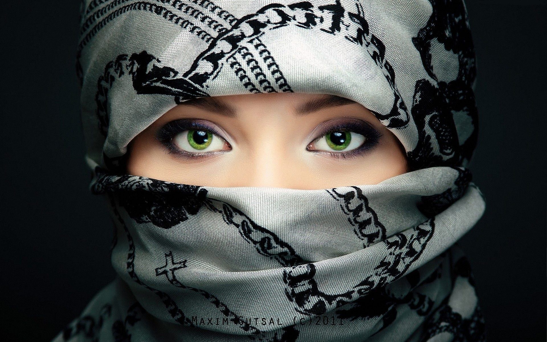 1920x1200 Arab Girl phone, desktop wallpaper, picture, photo, bckground, Desktop