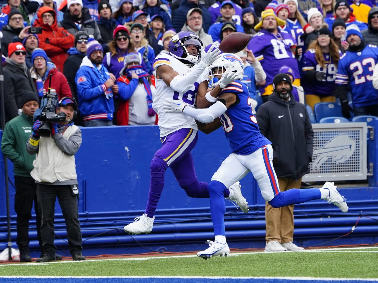 1600x1200 Watch: Justin Jefferson Makes Insane One Handed Catch, Desktop