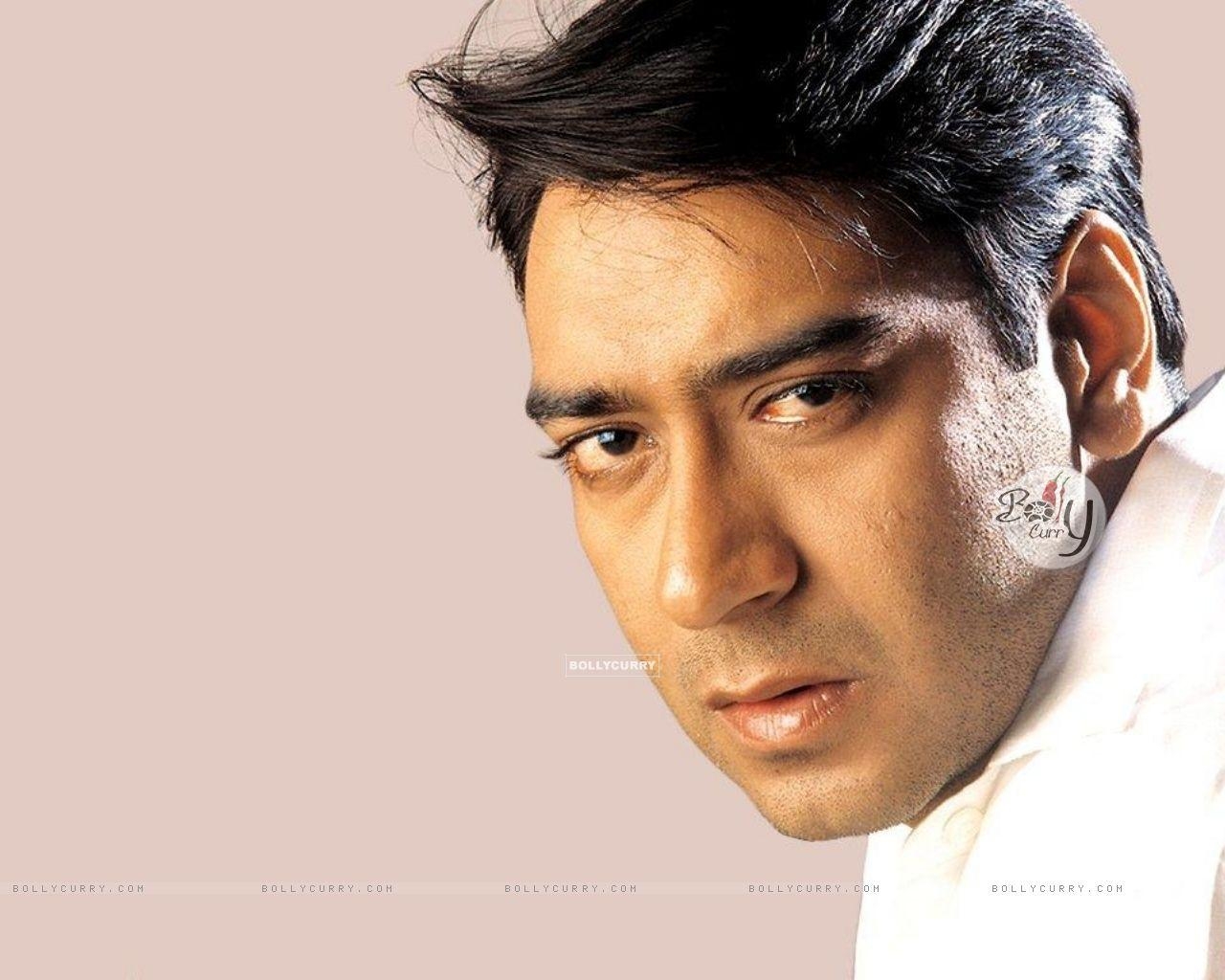 1280x1030 Wallpaper Devgan size:, Desktop