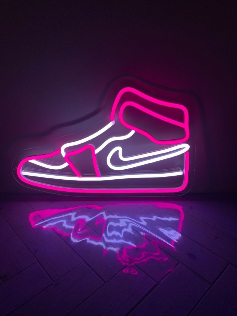 900x1200 air jordan, neon, and nike #Nike #Air #Jordan #Nike #Fashion #Shoes # NikeShoes #Sneakers #Activewear #S. Neon bord, Roze wallpaper iphone, Wallpaper achtergronden, Phone