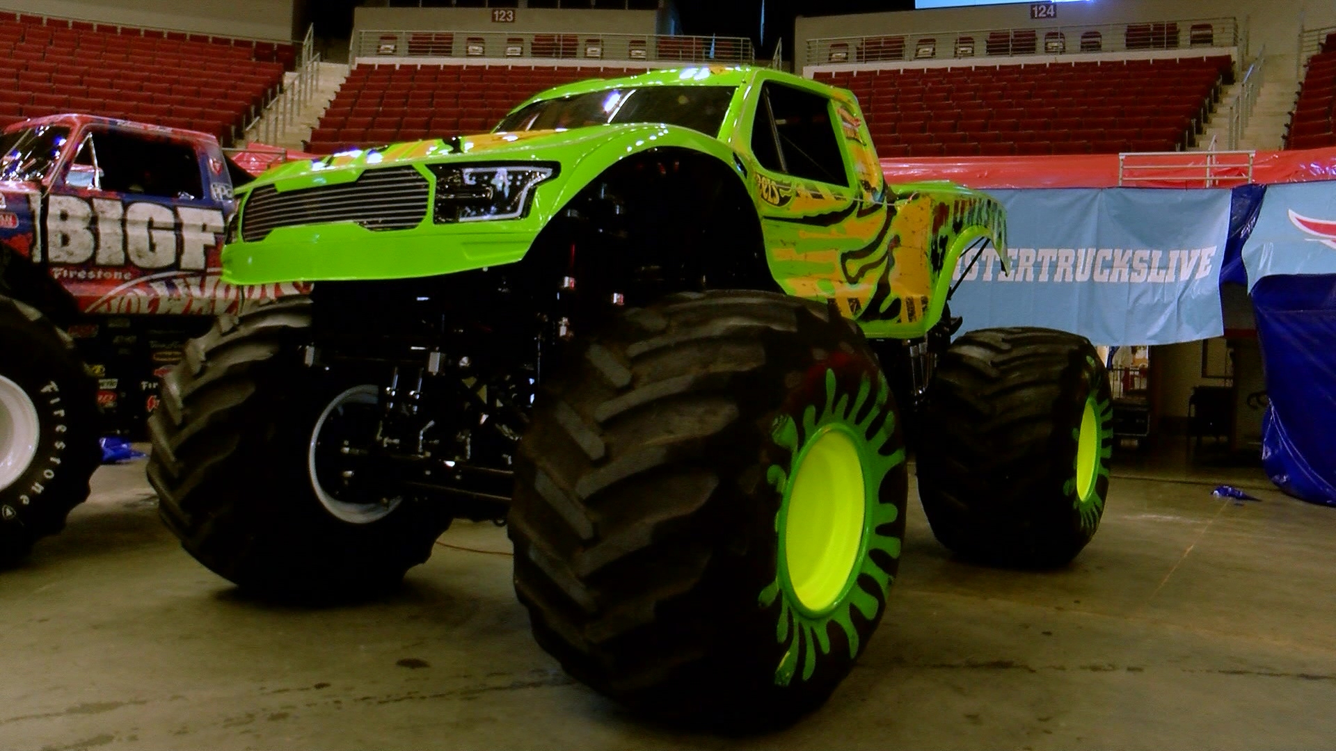 1920x1080 Hot Wheels Monster Trucks Live Glow, Desktop