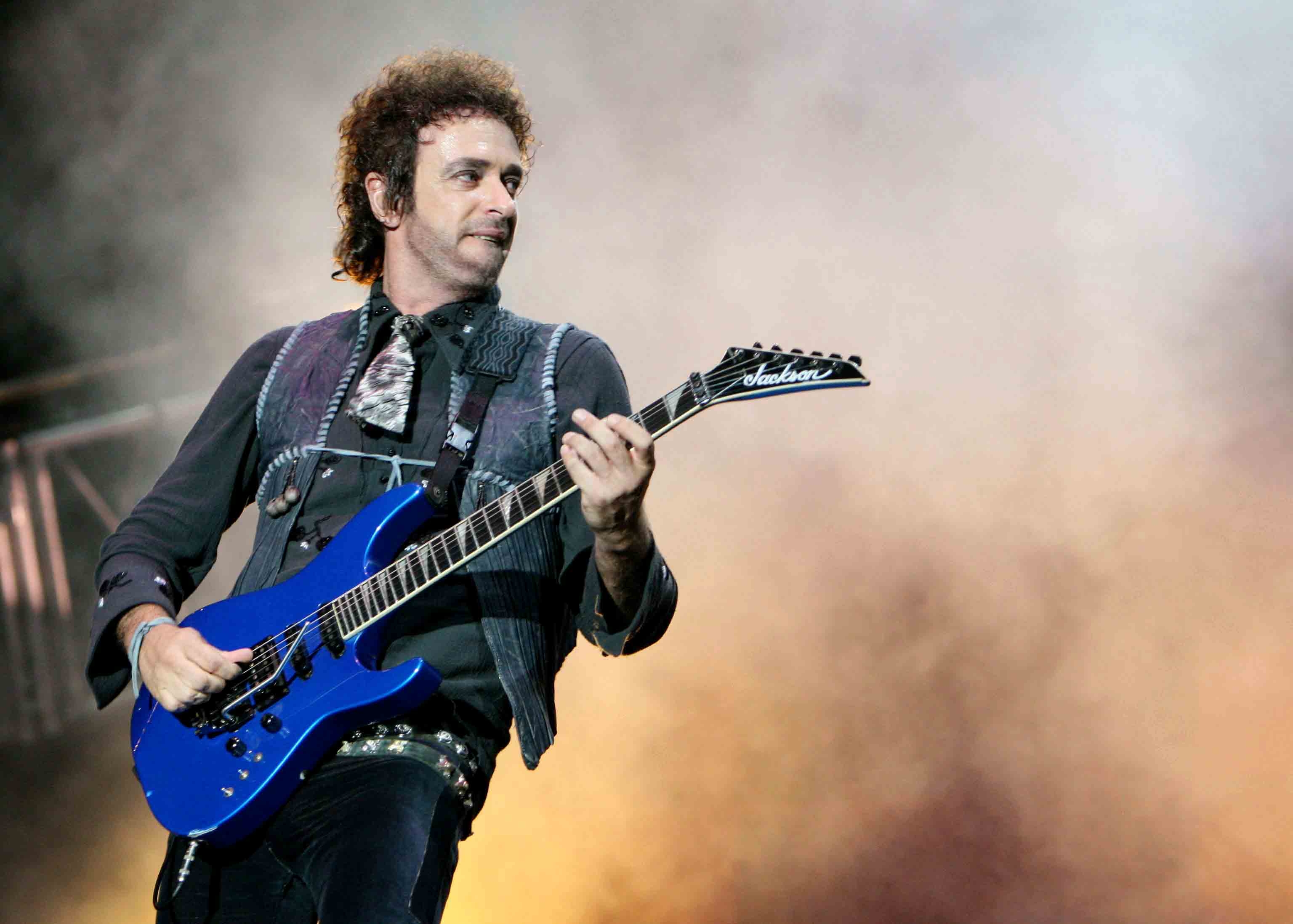 3080x2200 Gustavo Cerati pics and logo. Photo and image of Gustavo, Desktop