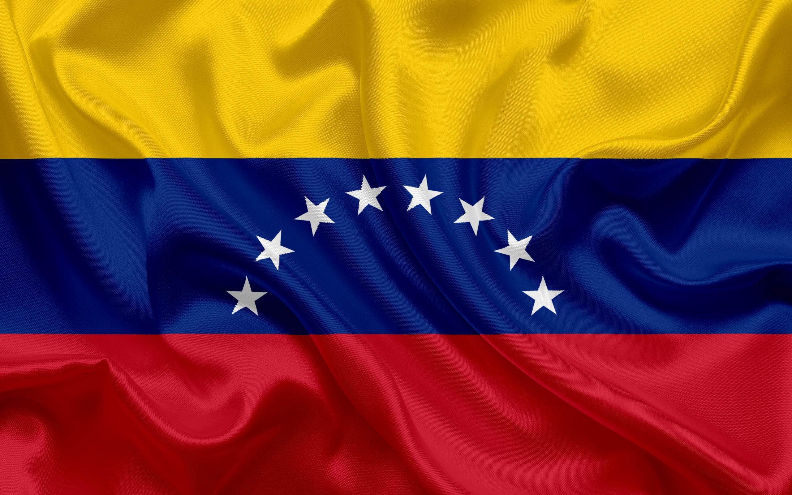 2560x1600 Download wallpaper Venezuelan flag, Venezuela, national flag, silk, Desktop