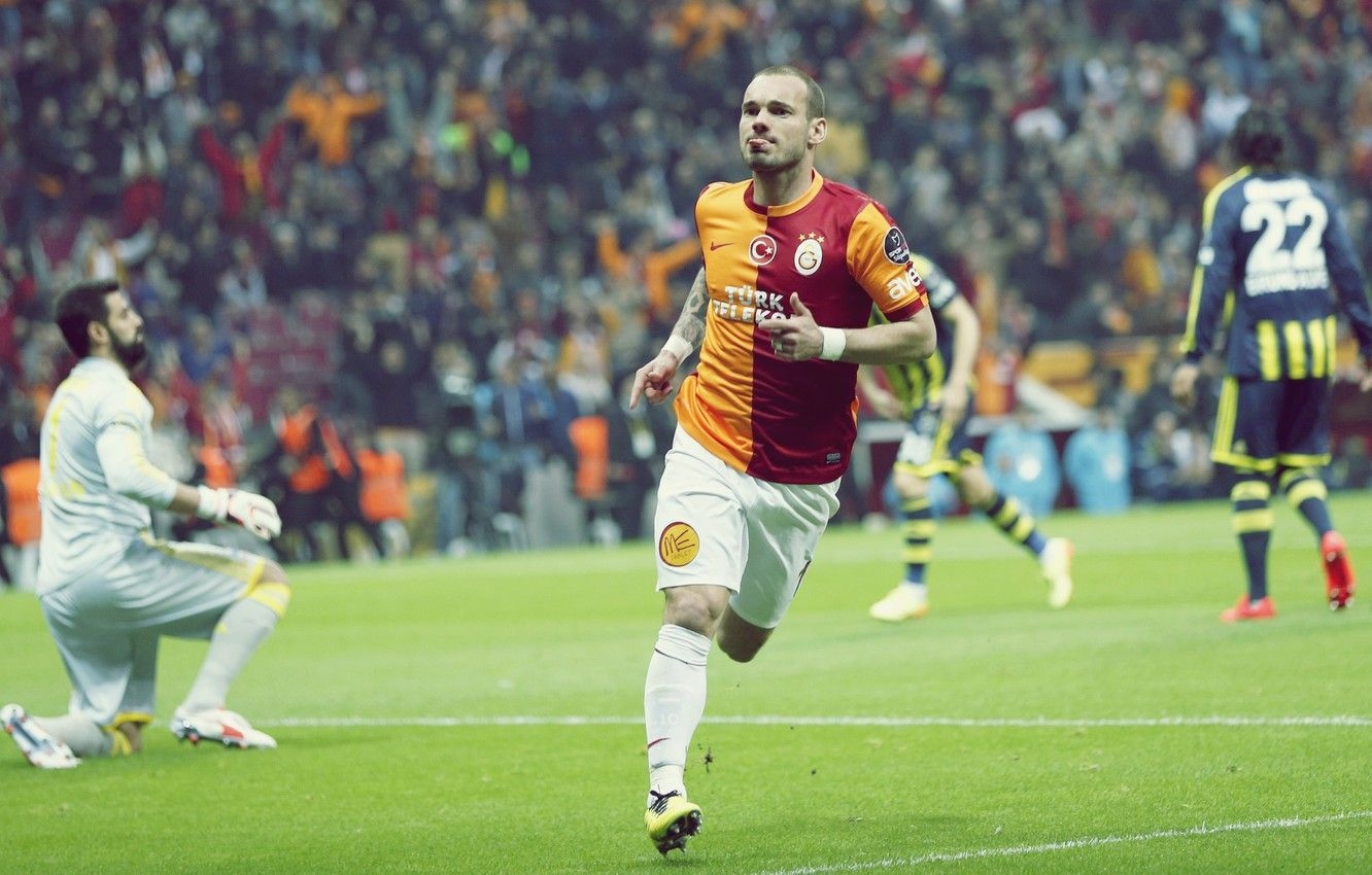 1340x850 Wallpaper footbal, Wesley Sneijder, Galatasaray image for desktop, Desktop