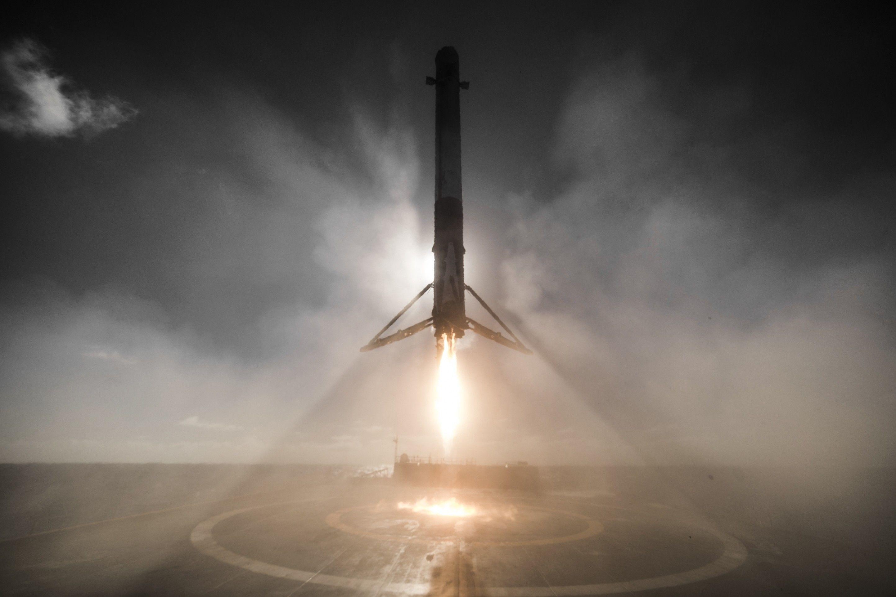 2890x1930 Iridium 1 Landing, SpaceX, Rocket, Landing Wallpaper HD / Desktop, Desktop