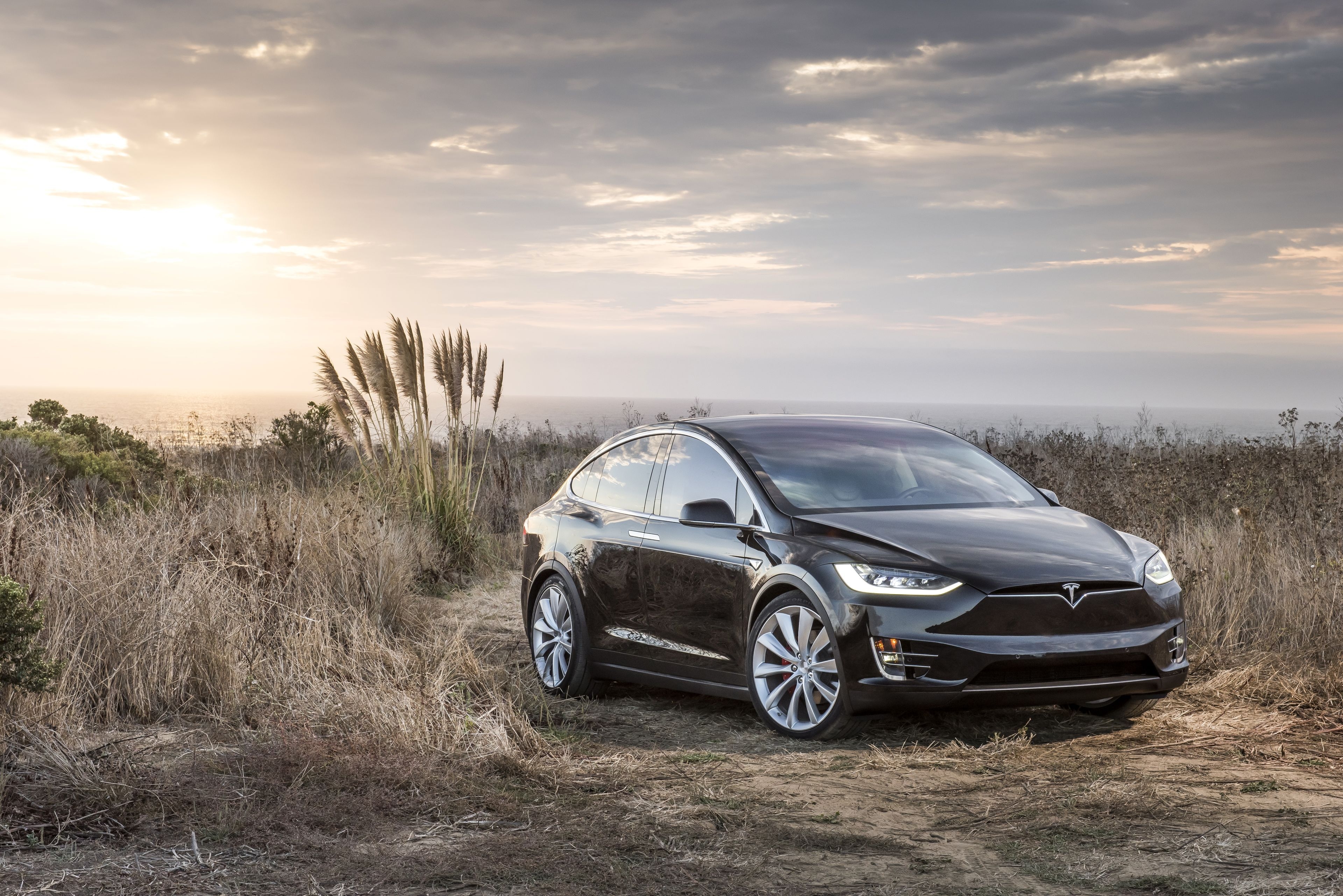 3840x2570 Wallpaper Wednesday: Tesla Model X Black & Red, Desktop