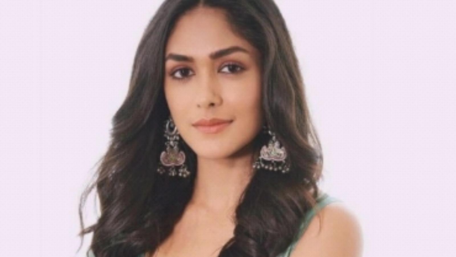 1600x900 Mrunal Thakur: Playing role of journalist in 'Batla House' was tough, Desktop