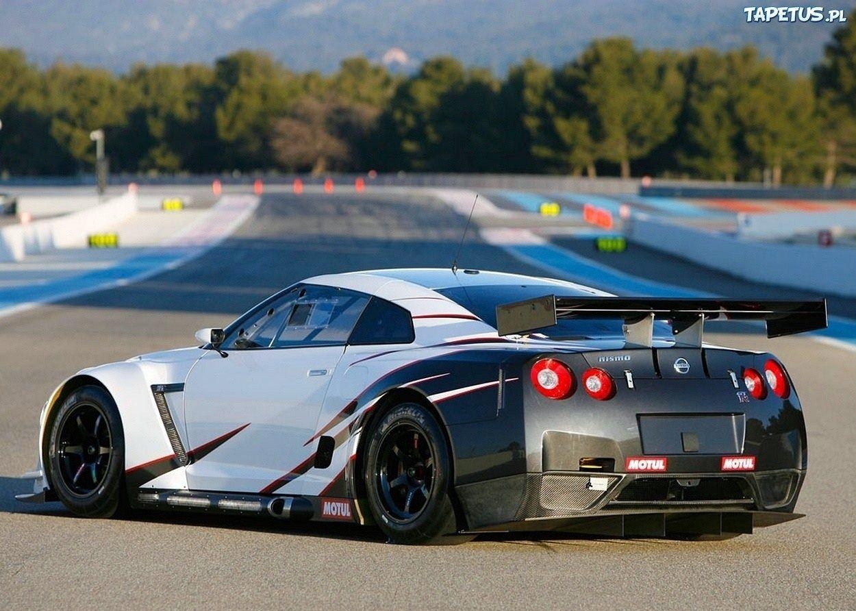 1250x900 Nissan GT R Nismo 1613 Wallpaper, Desktop