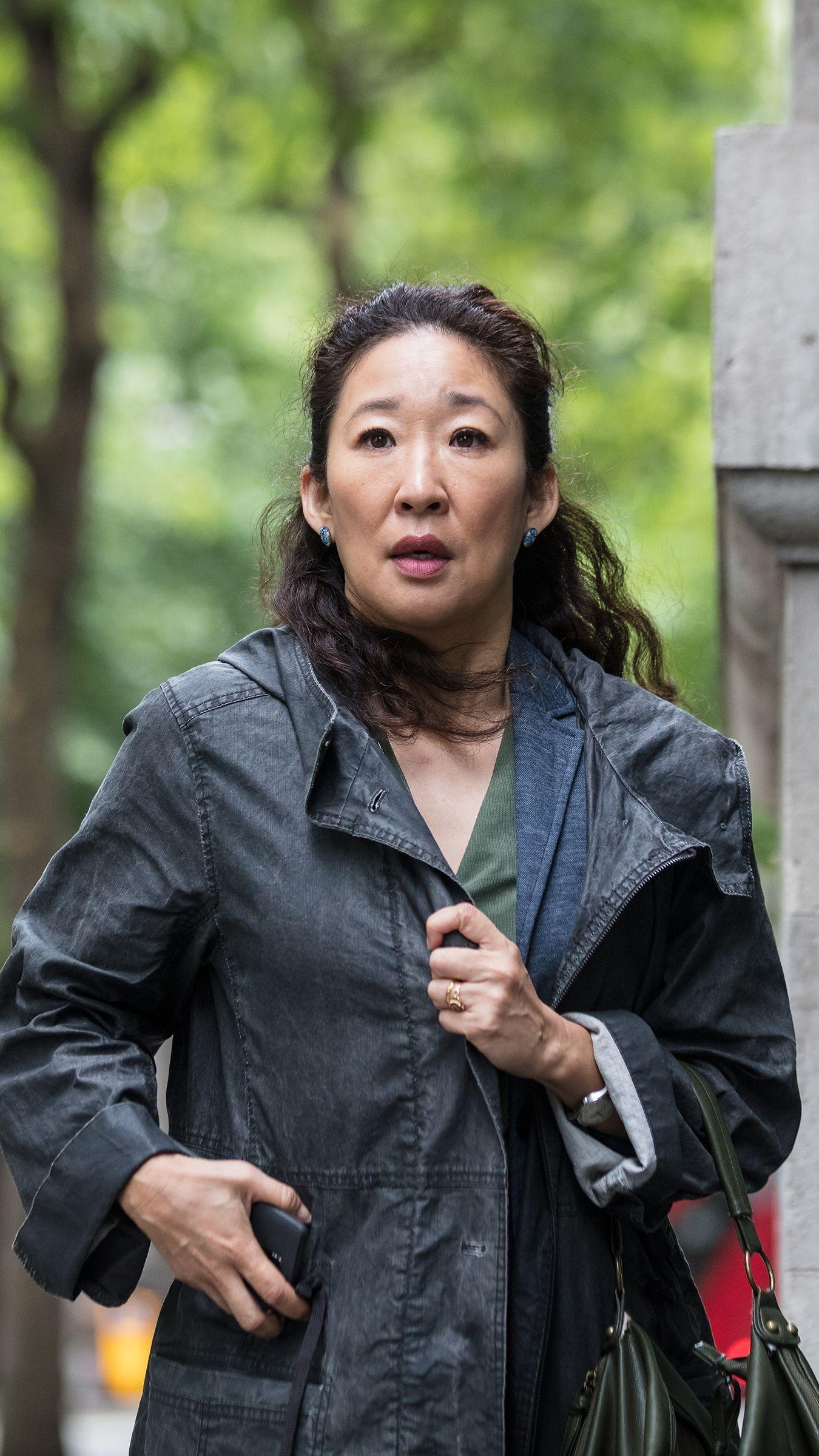 1350x2400 Female Assassin BBCA Drama Killing Eve Is Best New Show, Phone